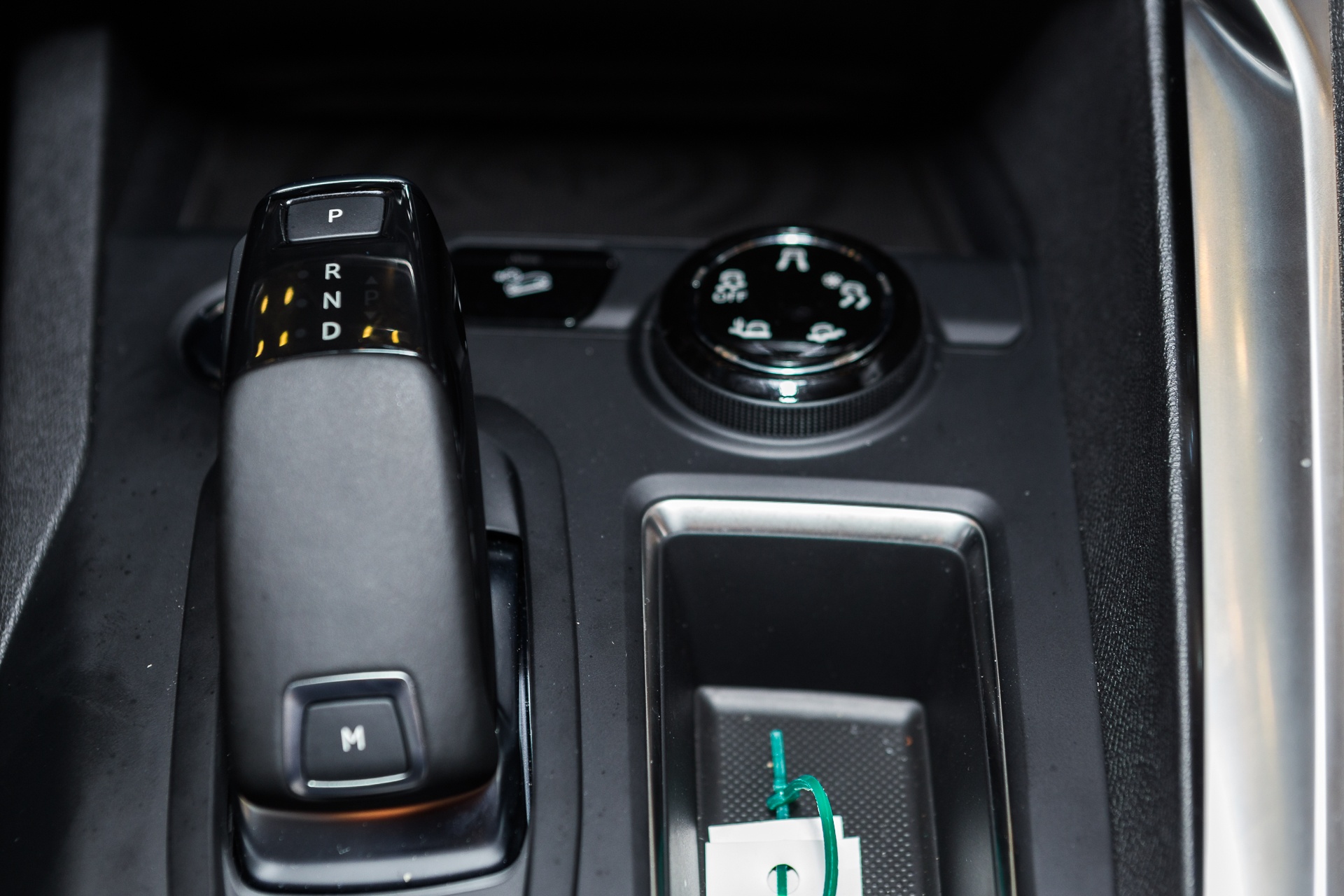 peugeot 5008 ra mat anh 12