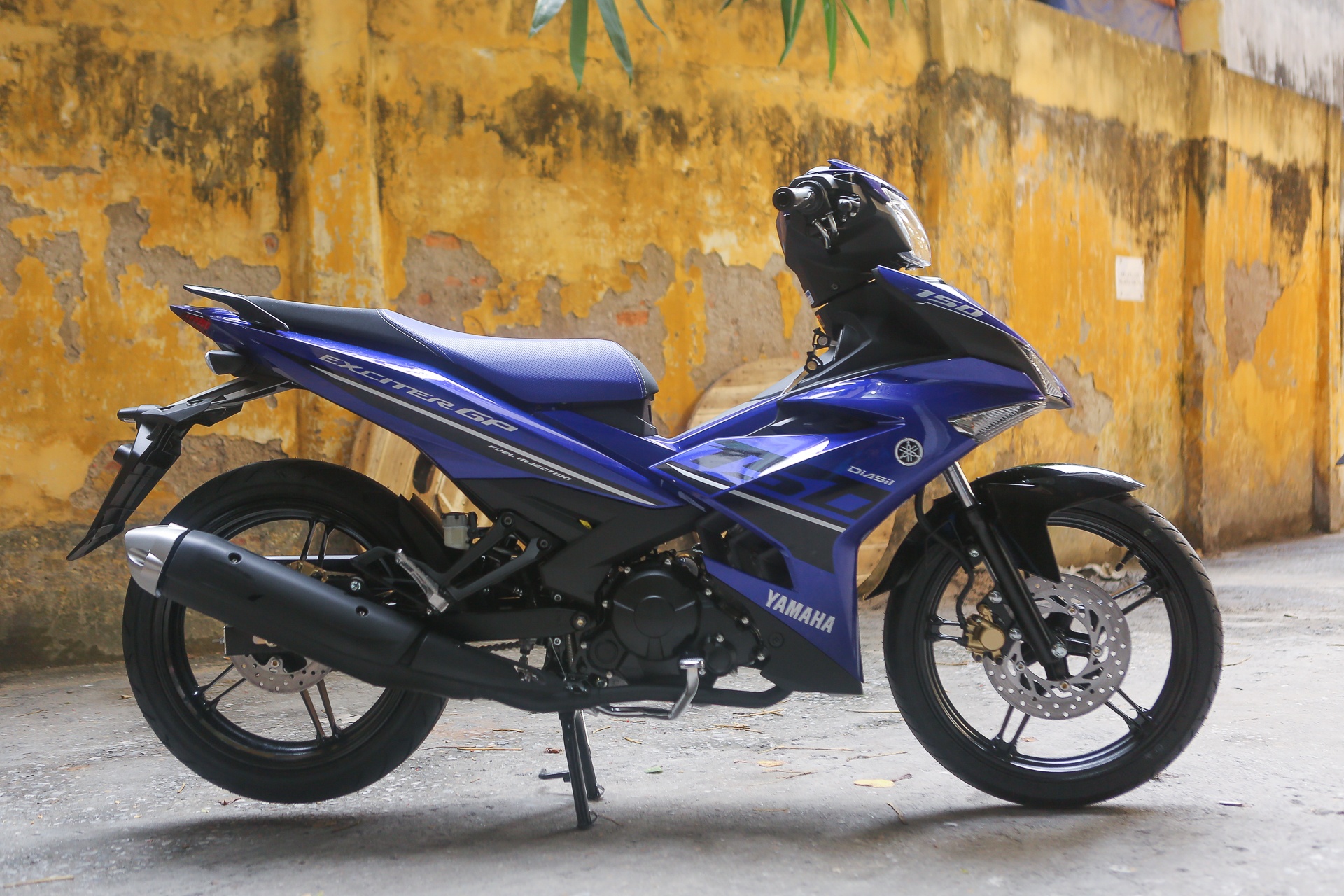 Yamaha Exciter mau cam anh 9