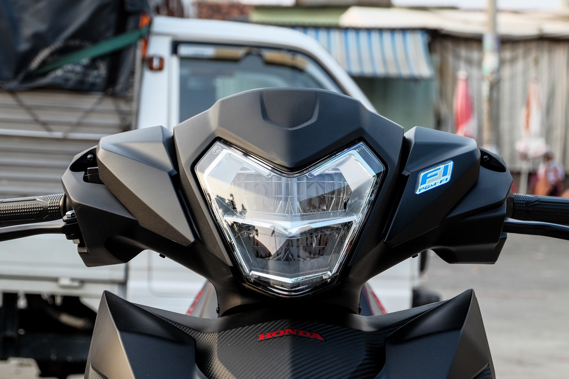 Honda Winner đen nhám và Exciter đen nhám ảnh 5 Honda Winner den nham va Exciter den nham anh 5