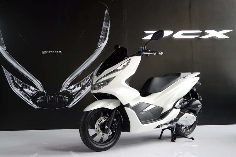Honda PCX 2018 gia dat nhat 70,5 trieu tai Viet Nam hinh anh