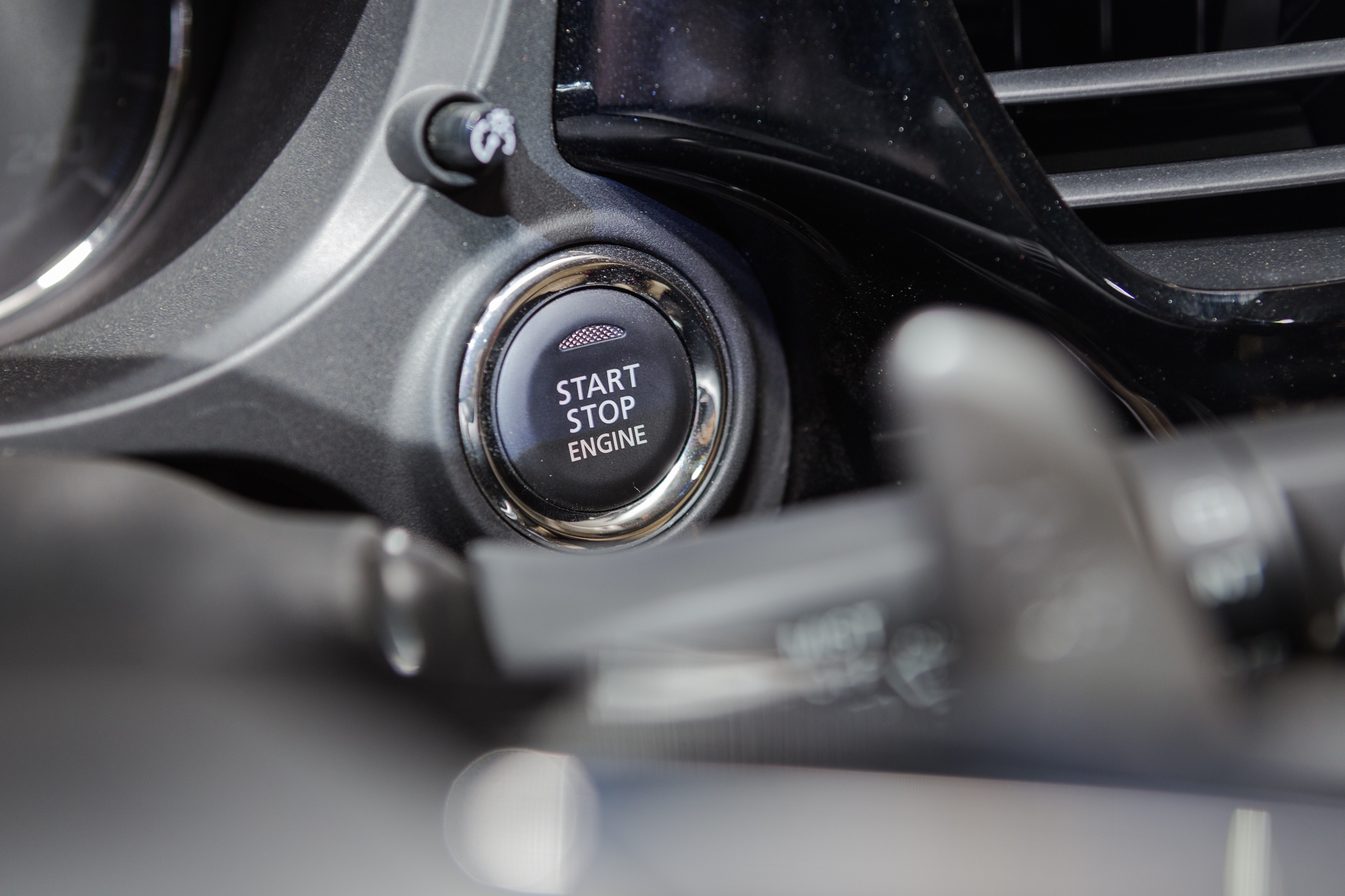 Mitsubishi Outlander CKD gia bao nhieu anh 12