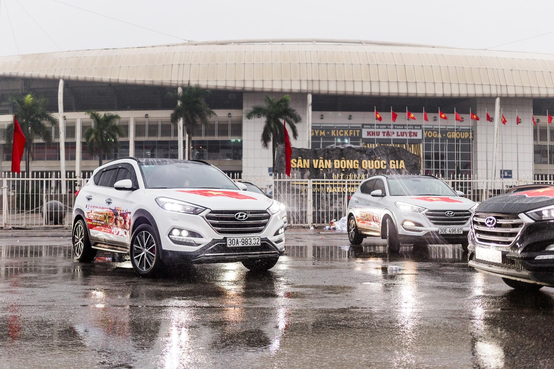 Dan xe Hyundai Tucson, Mazda CX-5 dan co tiep lua U23 Viet Nam hinh anh