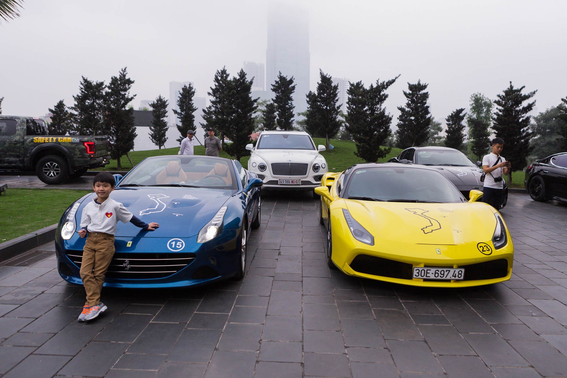 hanh trinh sieu xe Viet Nam anh 1