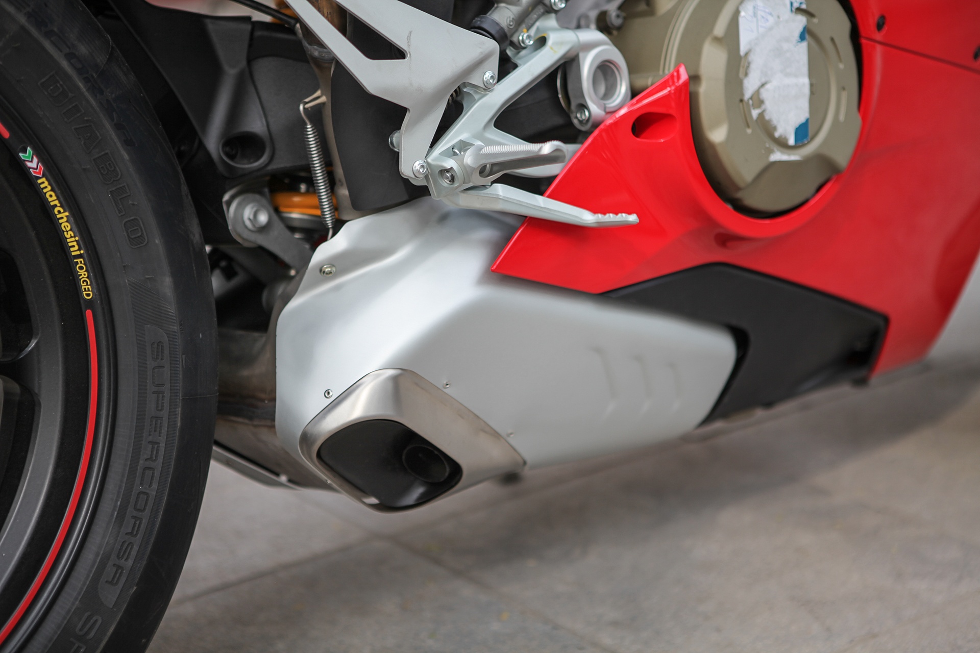 Ducati Panigale V4 S dau tien tai Viet Nam anh 11