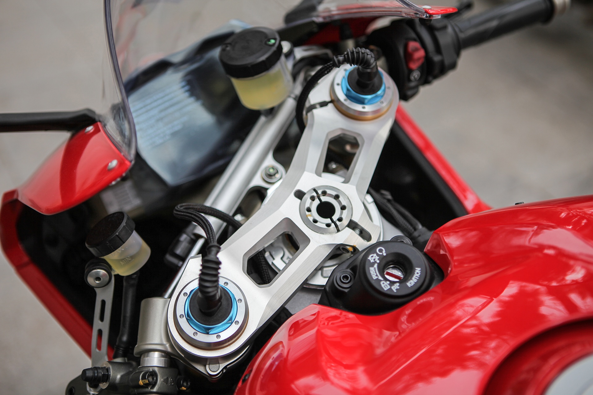 Ducati Panigale V4 S dau tien tai Viet Nam anh 9