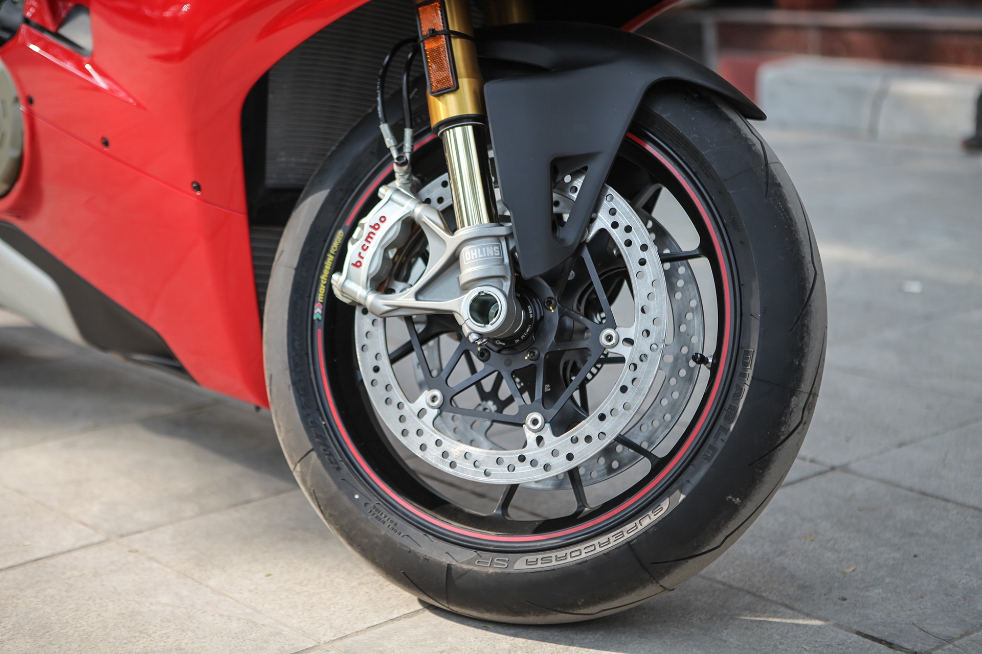 Ducati Panigale V4 S dau tien tai Viet Nam anh 6