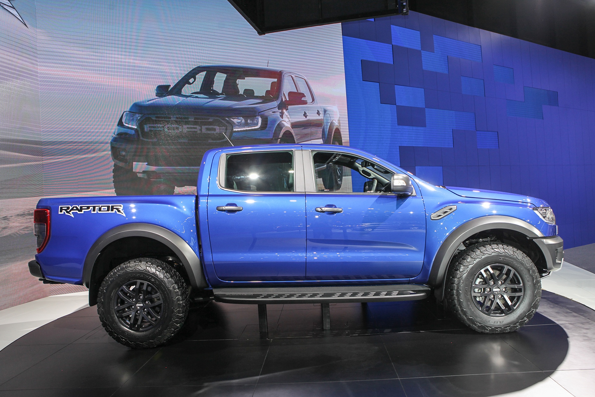 Ford Raptor giá bao nhiêu ảnh 6 Ford Raptor gia bao nhieu anh 6