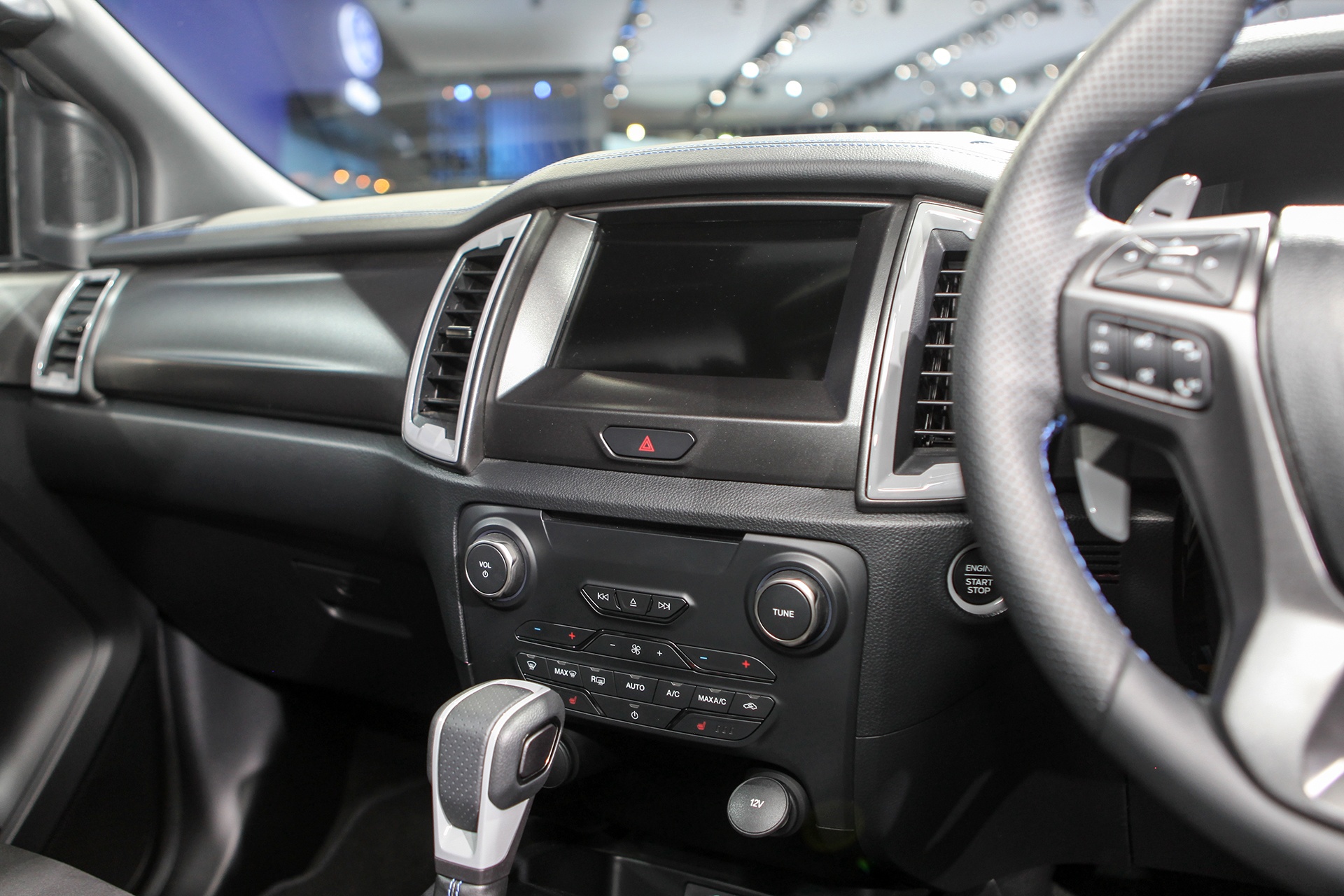 Ford Raptor giá bao nhiêu ảnh 10 Ford Raptor gia bao nhieu anh 10
