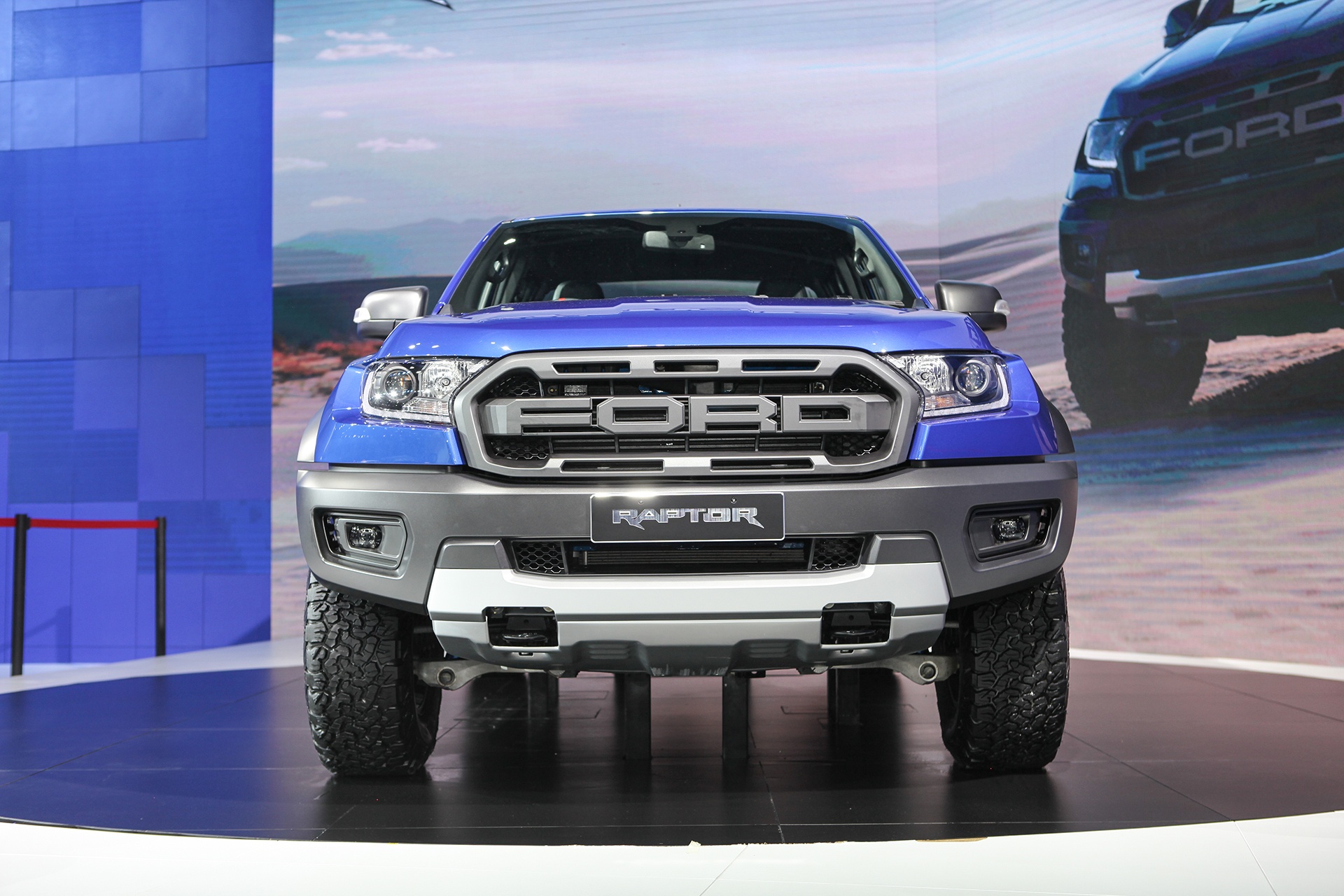 Ford Raptor giá bao nhiêu ảnh 4 Ford Raptor gia bao nhieu anh 4
