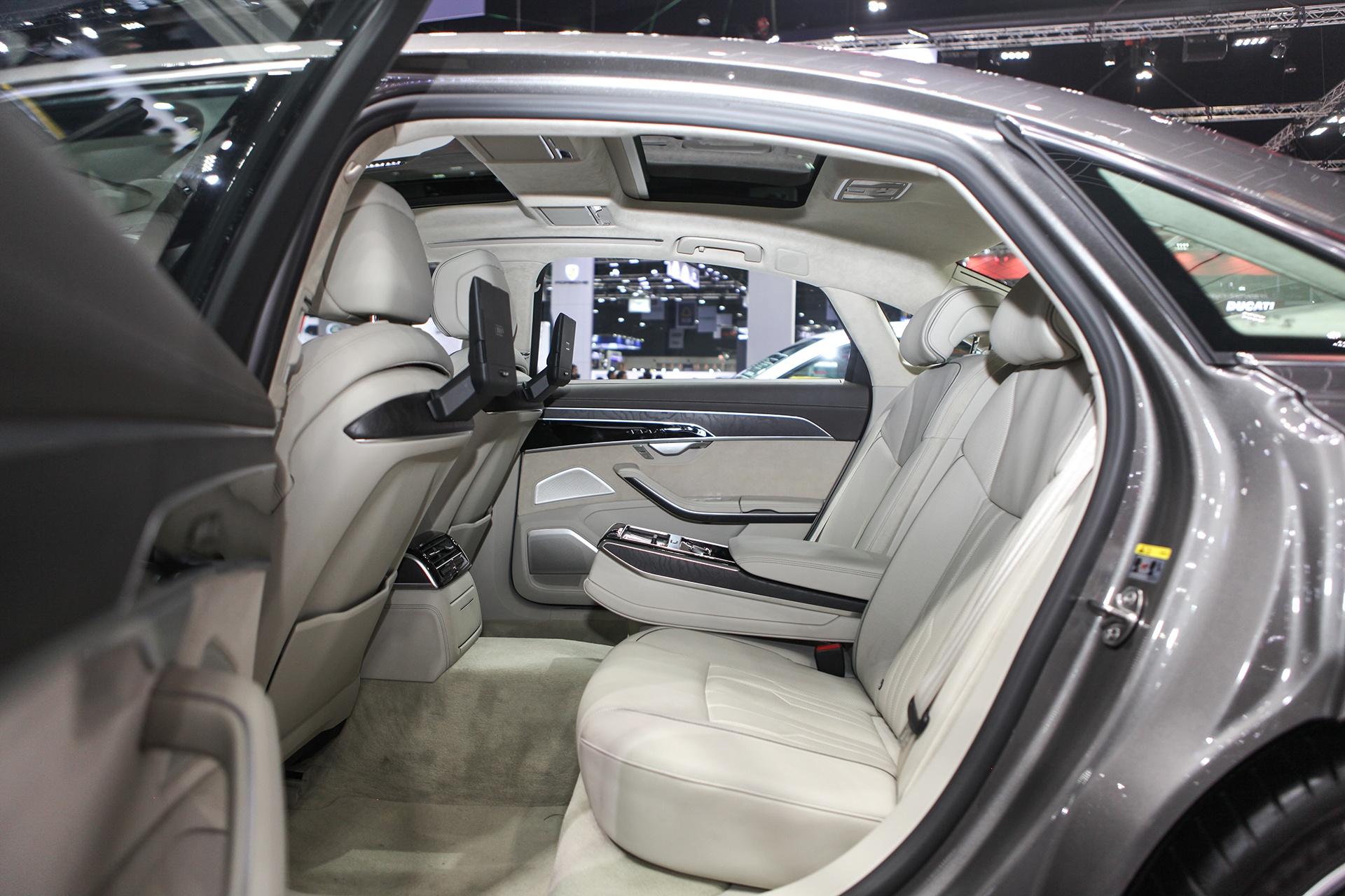 AUDI A8L TRINH LANG anh 13