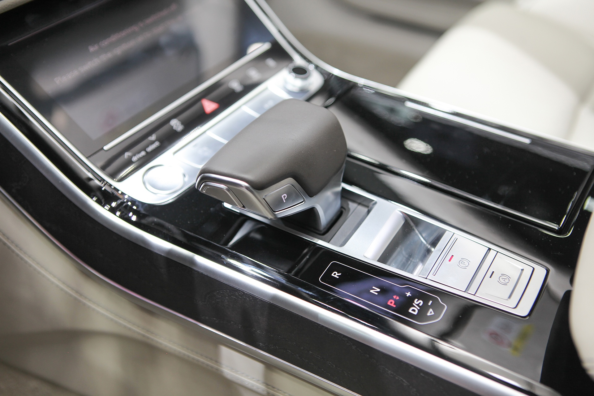 AUDI A8L TRINH LANG anh 10