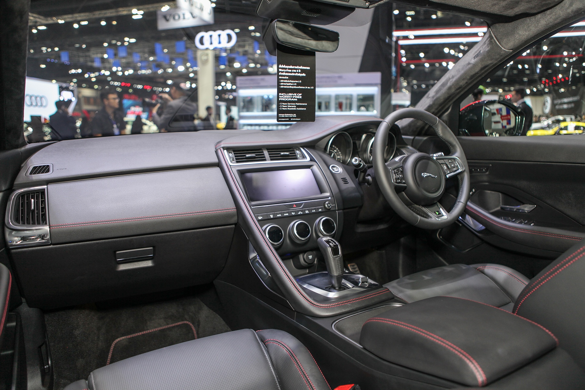 Jaguar E-Pace ra mat Dong Nam A anh 11