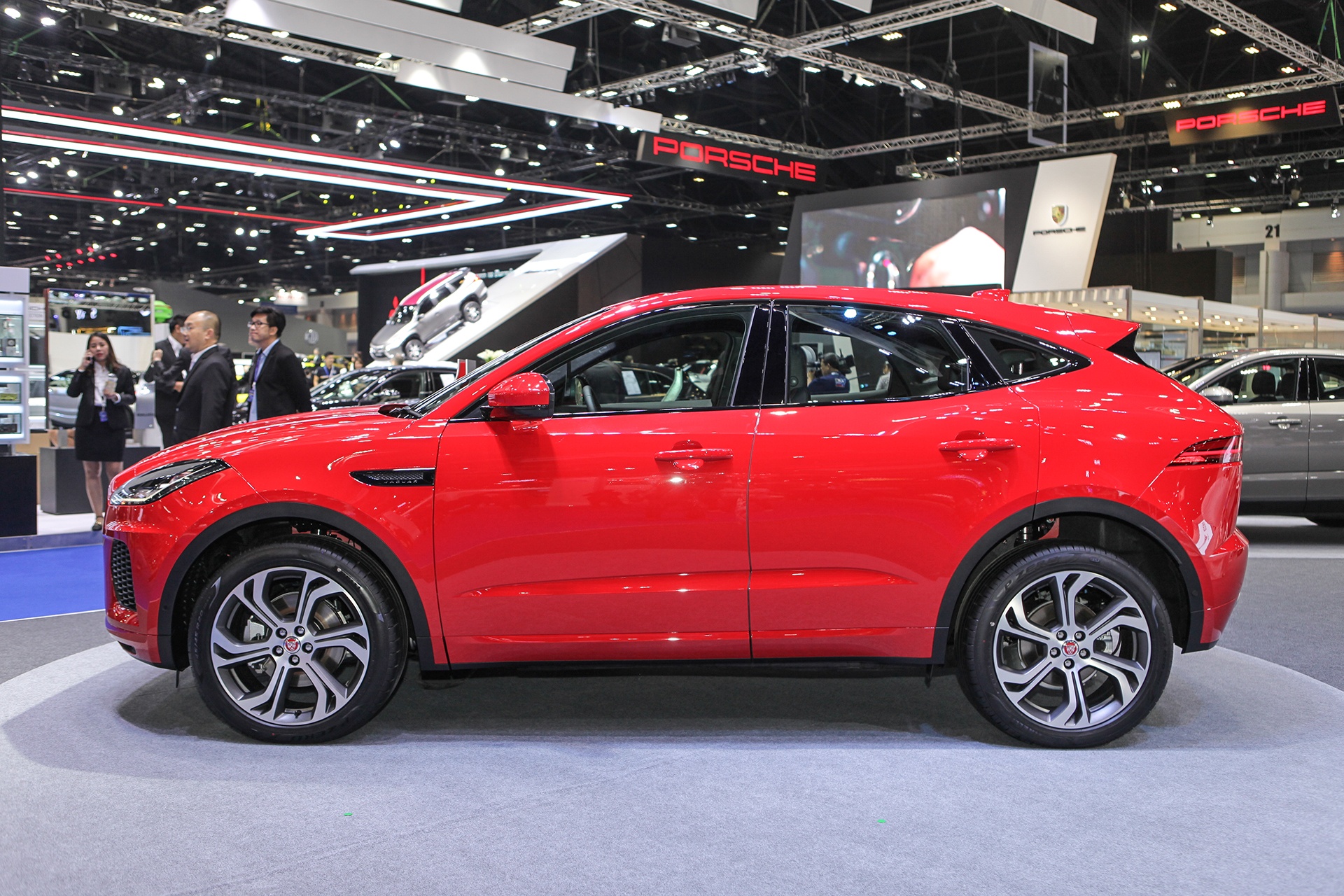 Jaguar E-Pace ra mat Dong Nam A anh 3