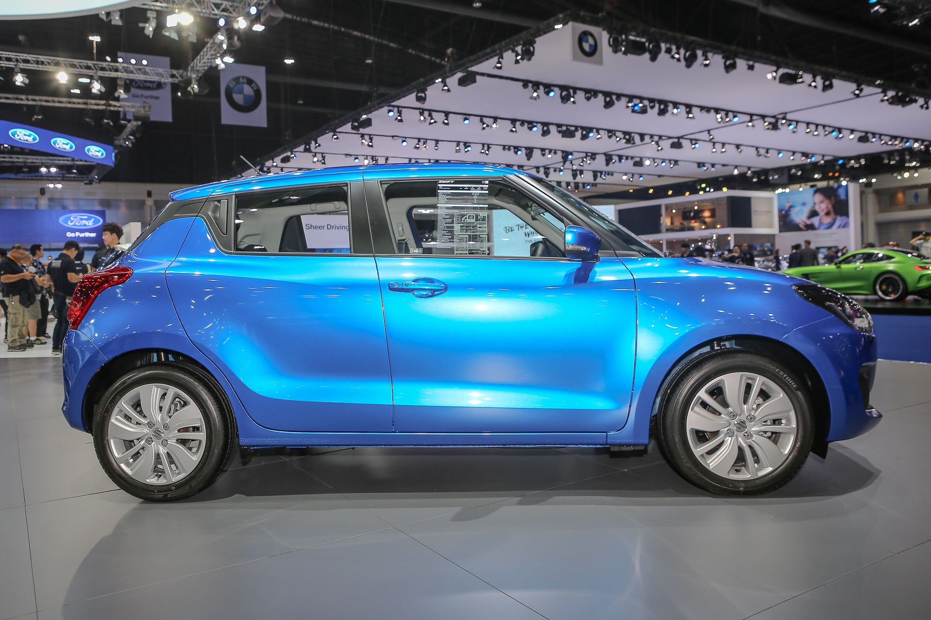 Can canh Suzuki Swift 2018 tai Thai Lan hinh anh