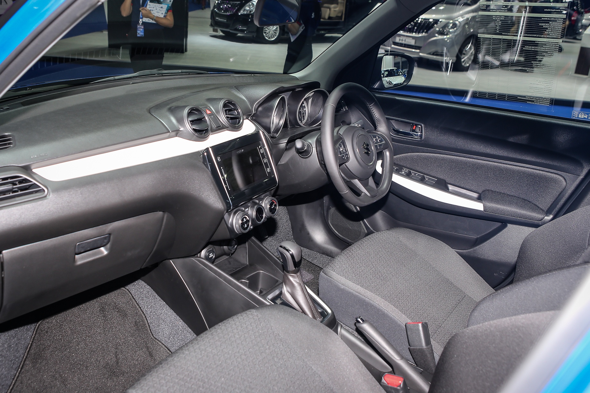 Suzuki Swift ra mat dong nam a anh 7