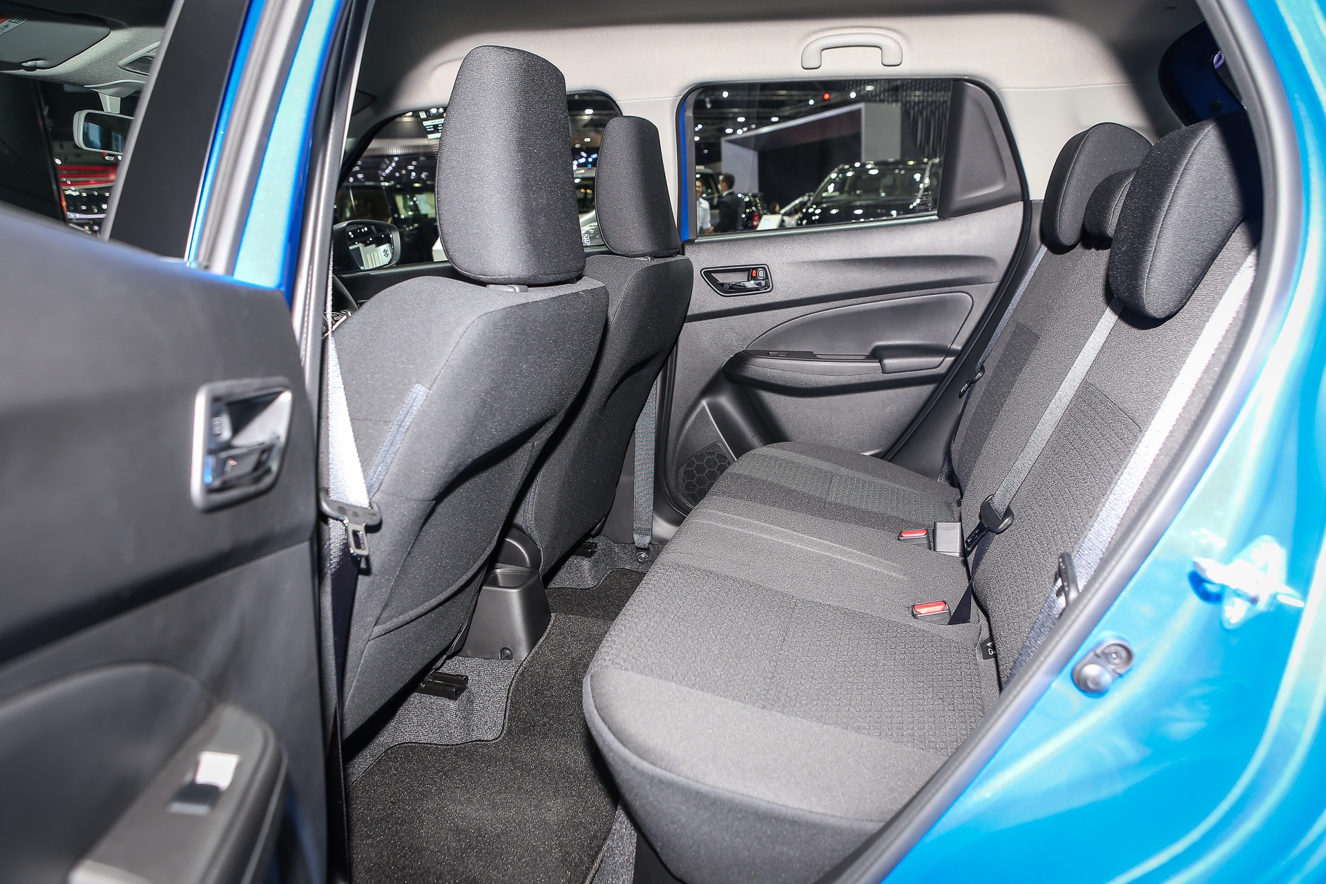 Suzuki Swift ra mat dong nam a anh 8