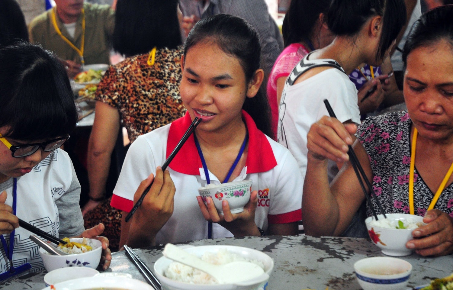 Huyền ăn chay từ lúc 11 tuổi. Kể từ đó, cô chỉ “khoái” các món chay và ăn tới tận bây giờ. “Ngày xưa, mẹ cho em ăn chay vào rằm tháng bảy. Sau đó, thấy ngon nên em ăn tới bây giờ”. Em chia sẻ.