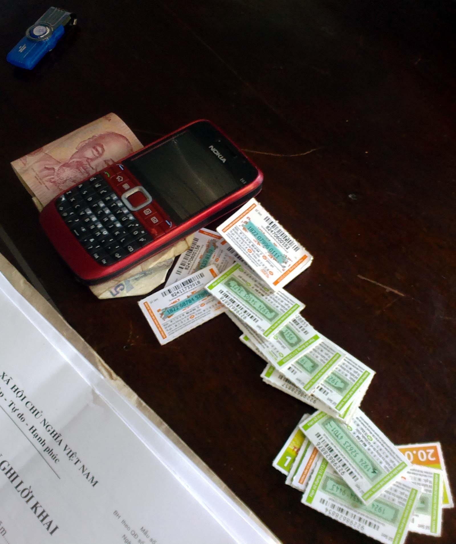 Tang vật vụ trộm gần đây do Hùng gây ra.