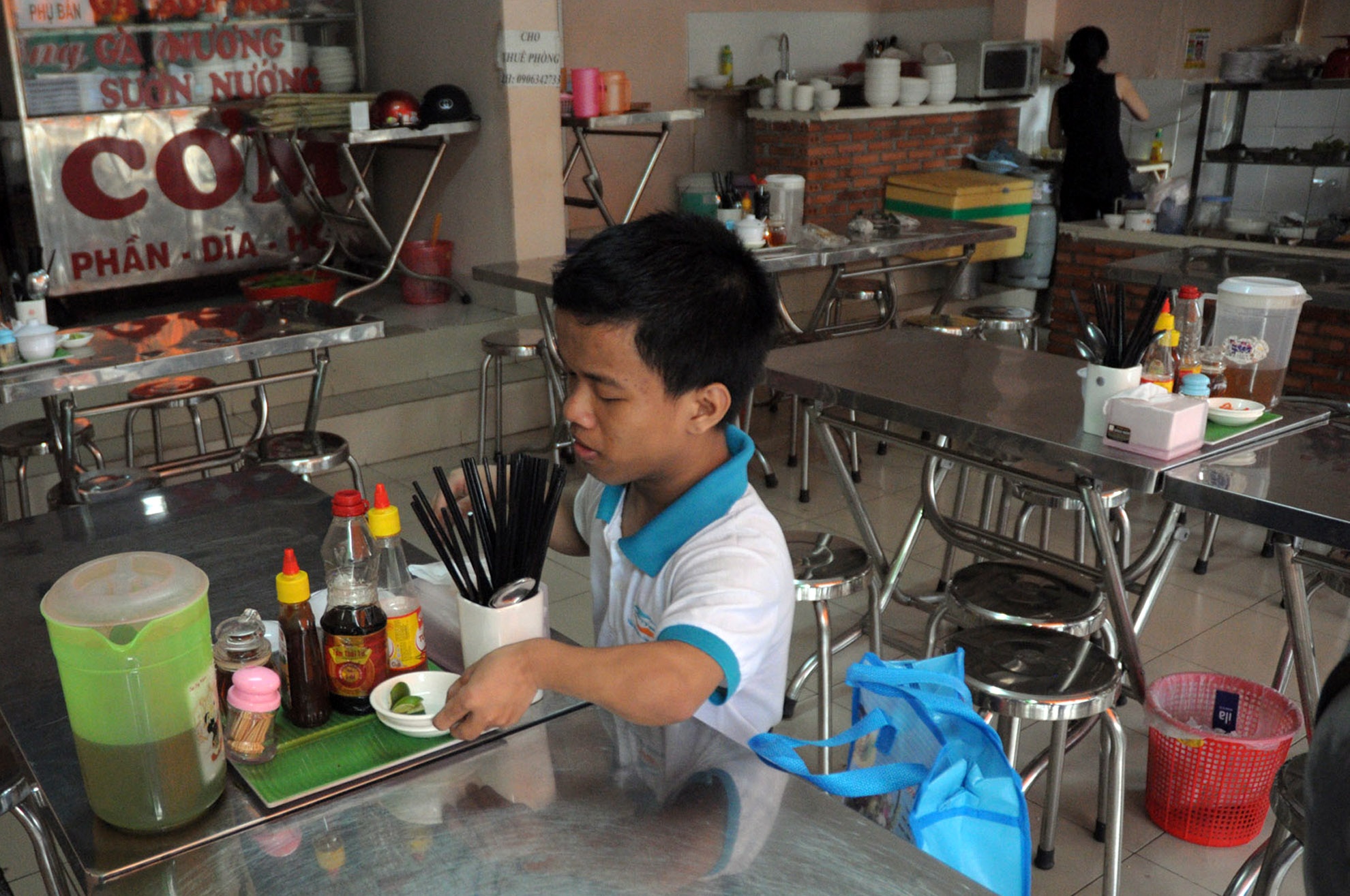 Năm trước, Lôi đã từng thi đại học Sư Phạm Kỹ Thuật TP.HCM-ngành CNTT, nhưng không đủ điểm nên cậu theo học một trường cao đẳng để tích lũy kiến thức, chờ năm nay thi tiếp.