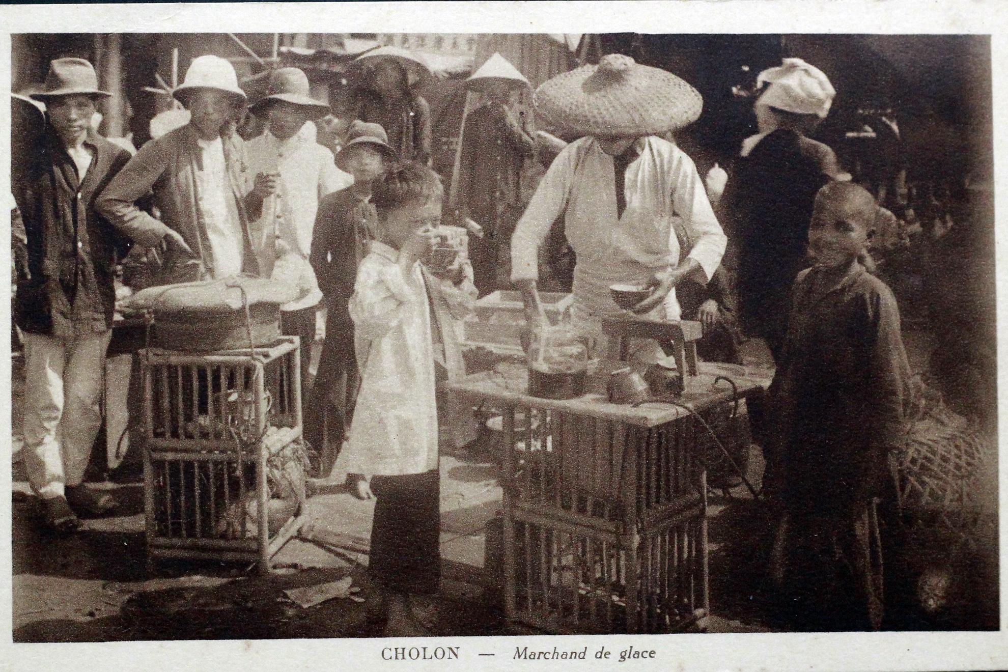 Đây là một gánh bán súp của người Hoa kiều ở Chợ Lớn. 