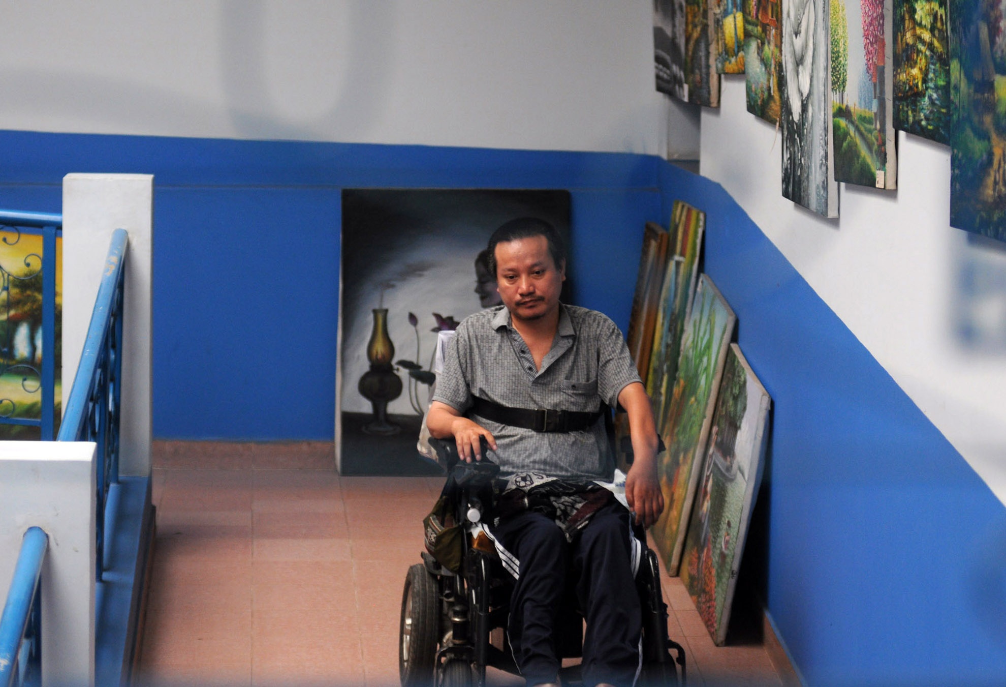 Học vẽ tranh đã hơn 7 năm, những bức tranh của Tâm được nhiều người đánh giá cao về mặt nghệ thuật. Có bức còn được mang ra nước ngoài bán với giá hàng nghìn đô.