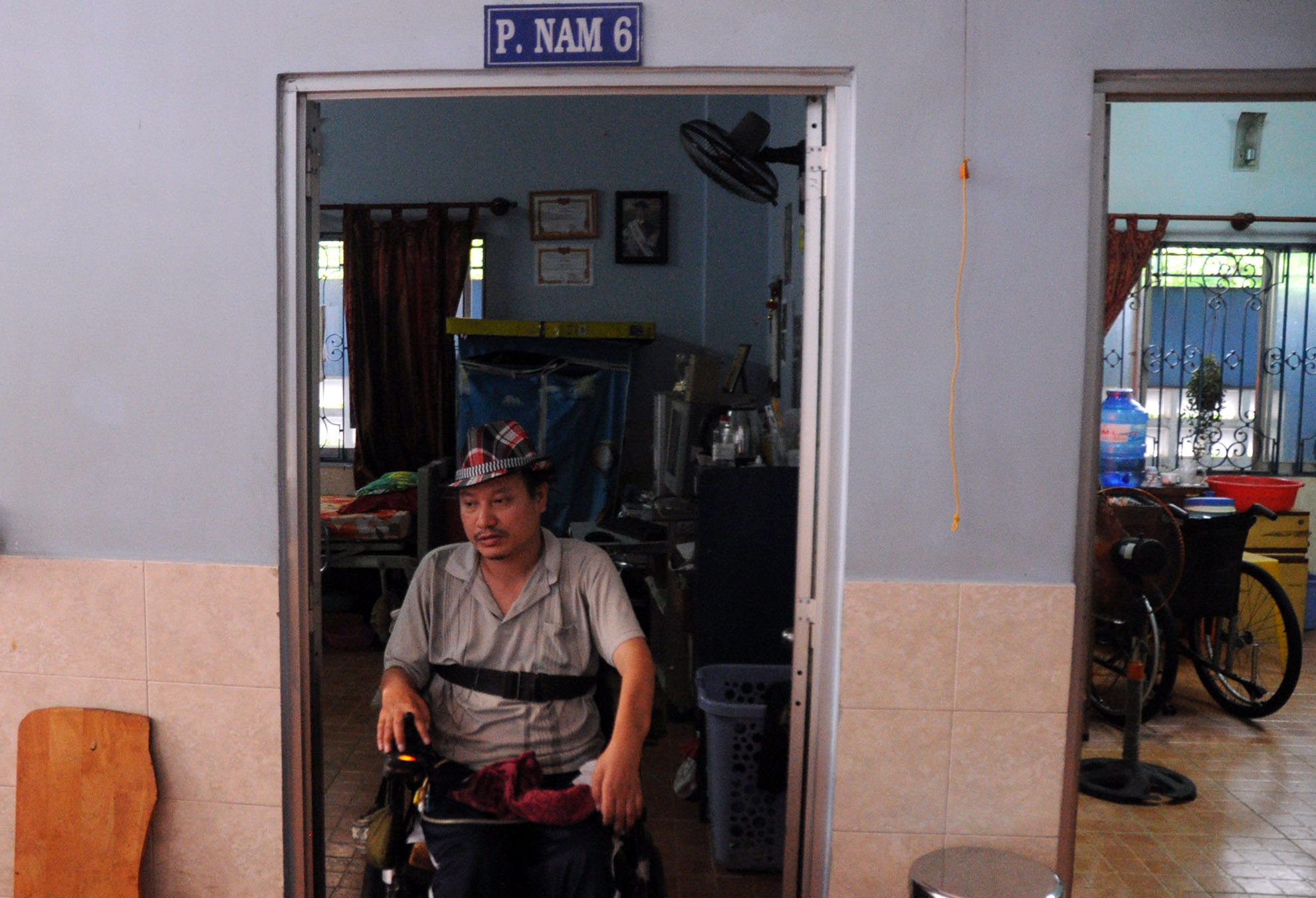 Đỗ Minh Tâm quê ở Thanh Hóa, từng phục vụ cho đơn vị vận tải hàng hóa ra quần đảo Trường Sa. Kết thúc nhiệm vụ, anh vào Sài Gòn để lập nghiệp. Ngày mới vào, Tâm làm đủ thứ nghề để kiếm sống.