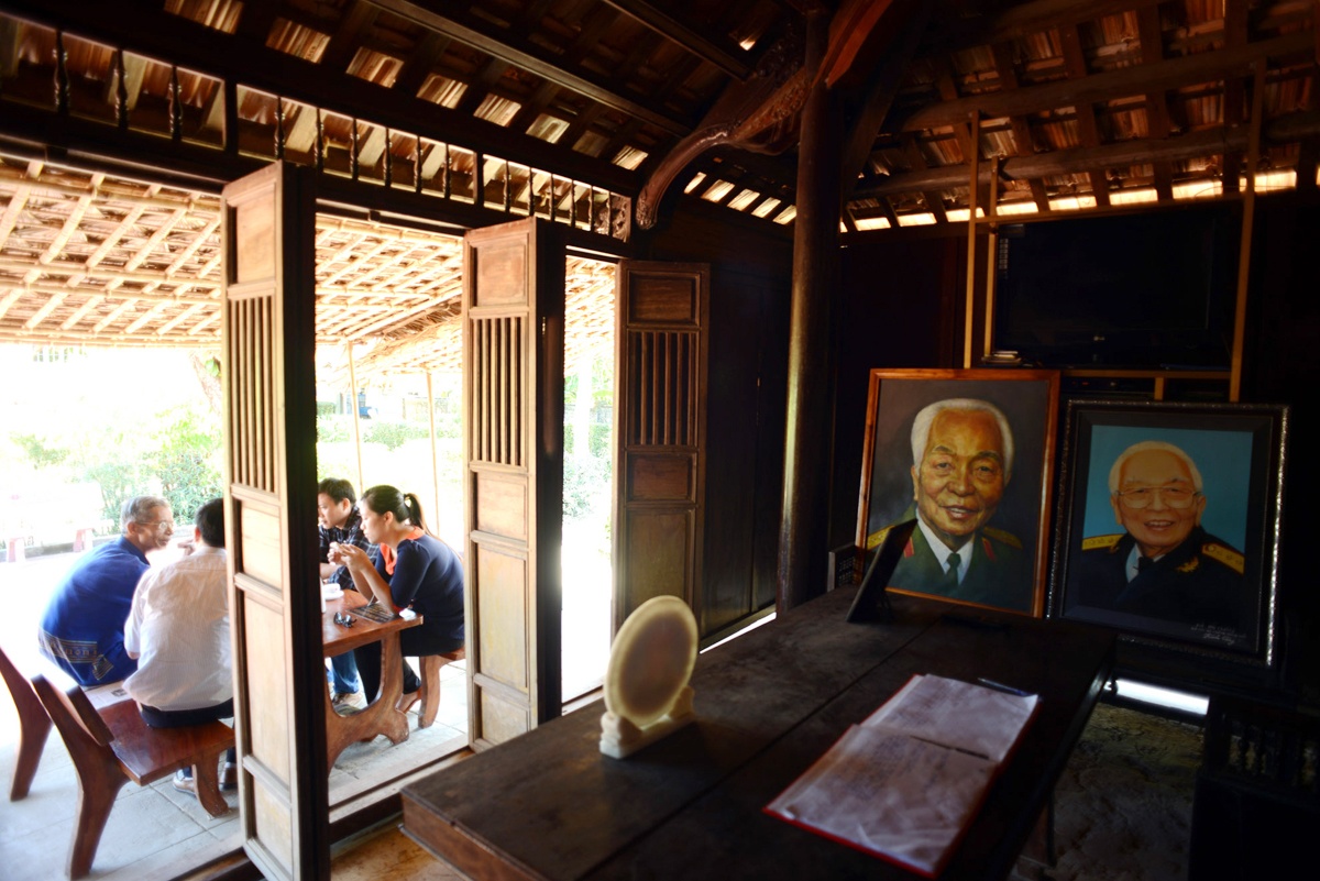 Ngoi nha gan lien voi tuoi tho cua Dai tuong hinh anh