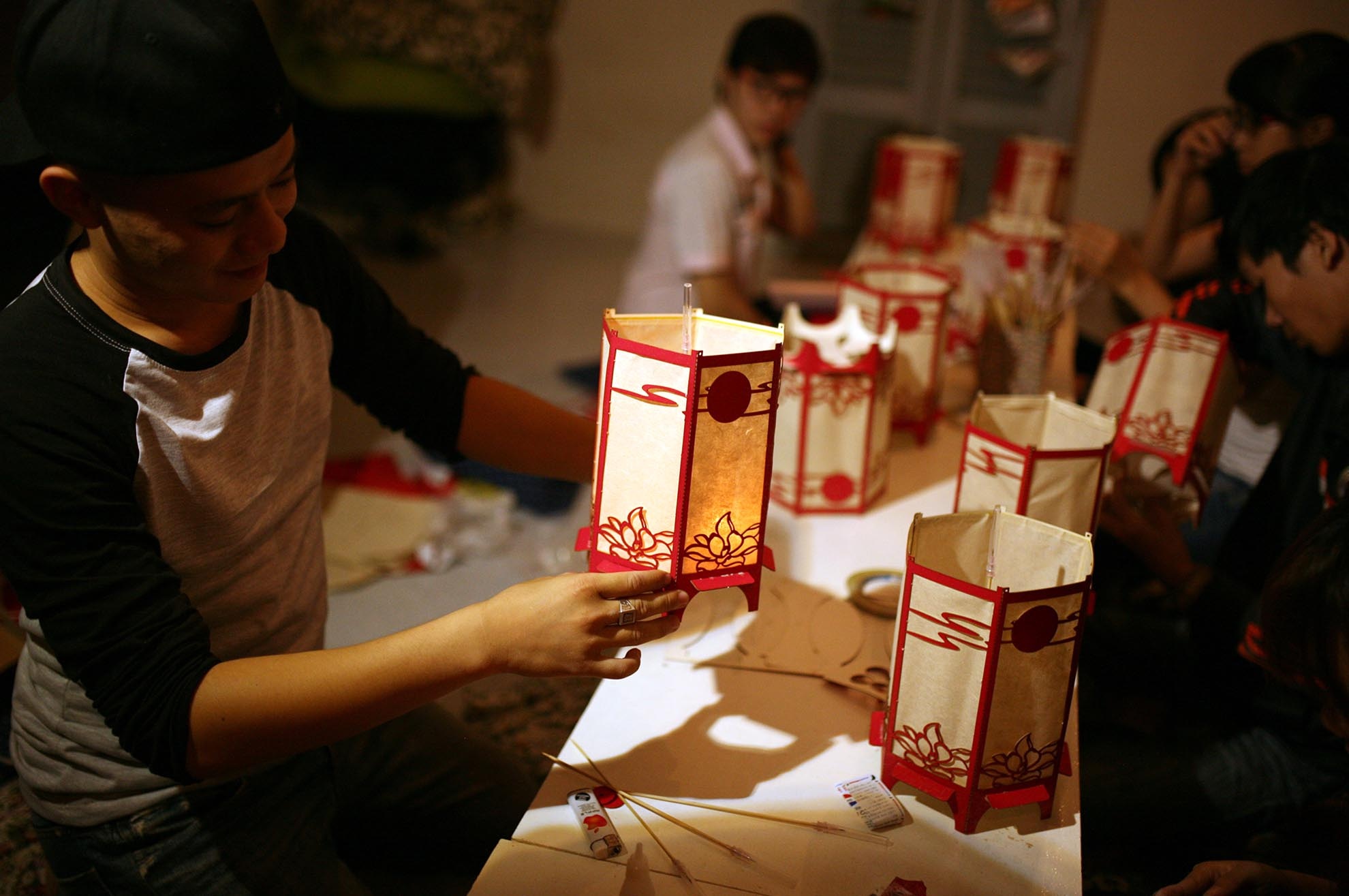 Khi thông báo mở khóa học này Cường cứ lo ít có người yêu thích nhưng không ngờ càng lúc càng đông các bạn trẻ tham gia.