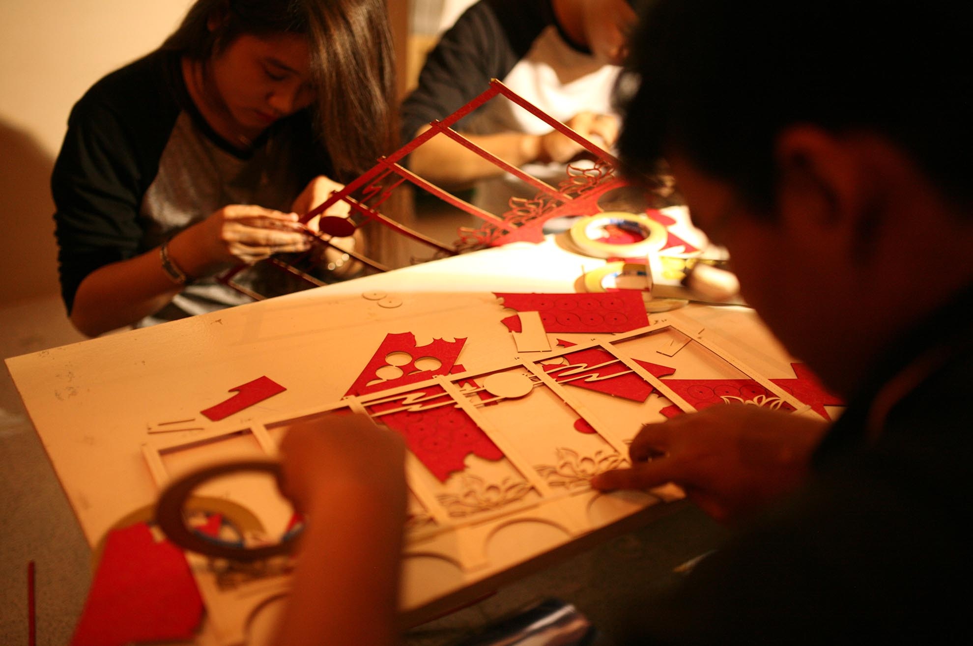 Vào những ngày cuối tuần Cường còn tổ chức các khóa học làm đồ handmade cho các bạn trẻ tham gia.