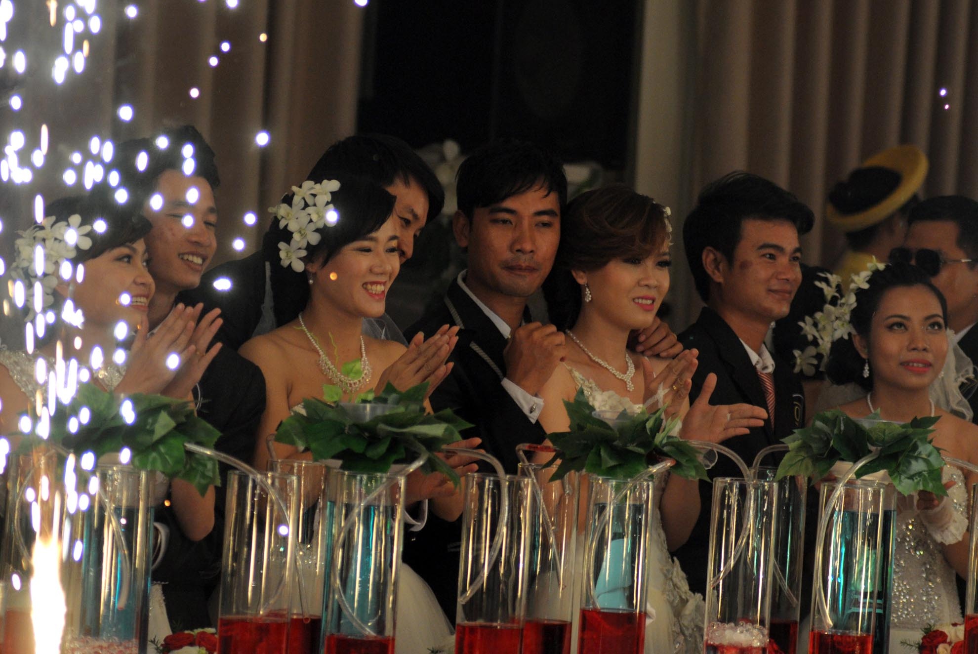 Cũng trong dịp này, những công nhân có hoàn cảnh khó khăn cũng được hỗ trợ để làm đám cưới.