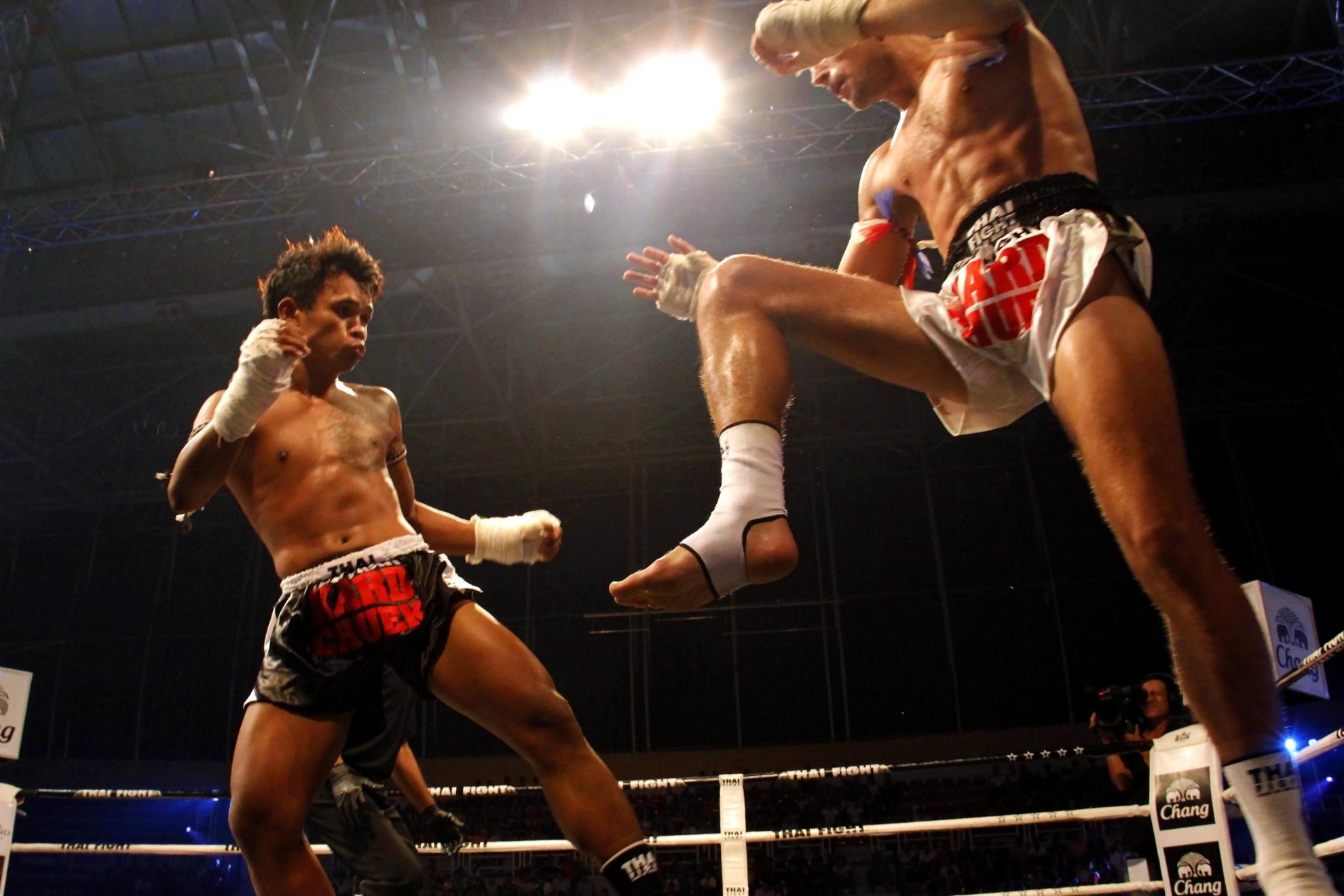 Nhung cuoc cham tran Muay Thai dinh cao o Sai Gon hinh anh