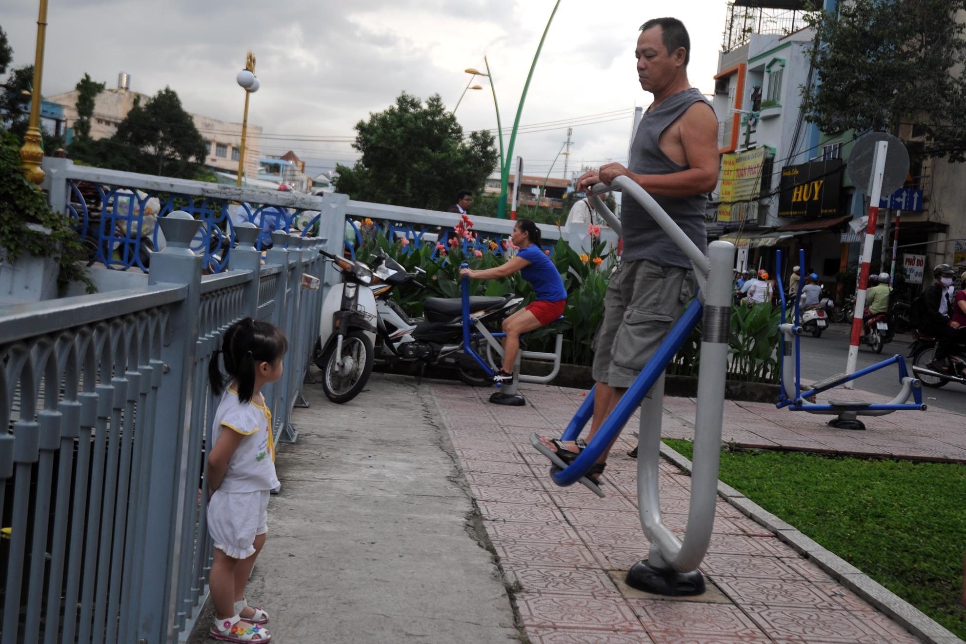 Hơn 700 triệu đồng từ ngân sách và các nguồn hỗ trợ được TP.HCM sử dụng để mua thiết bị và lắp đặt.