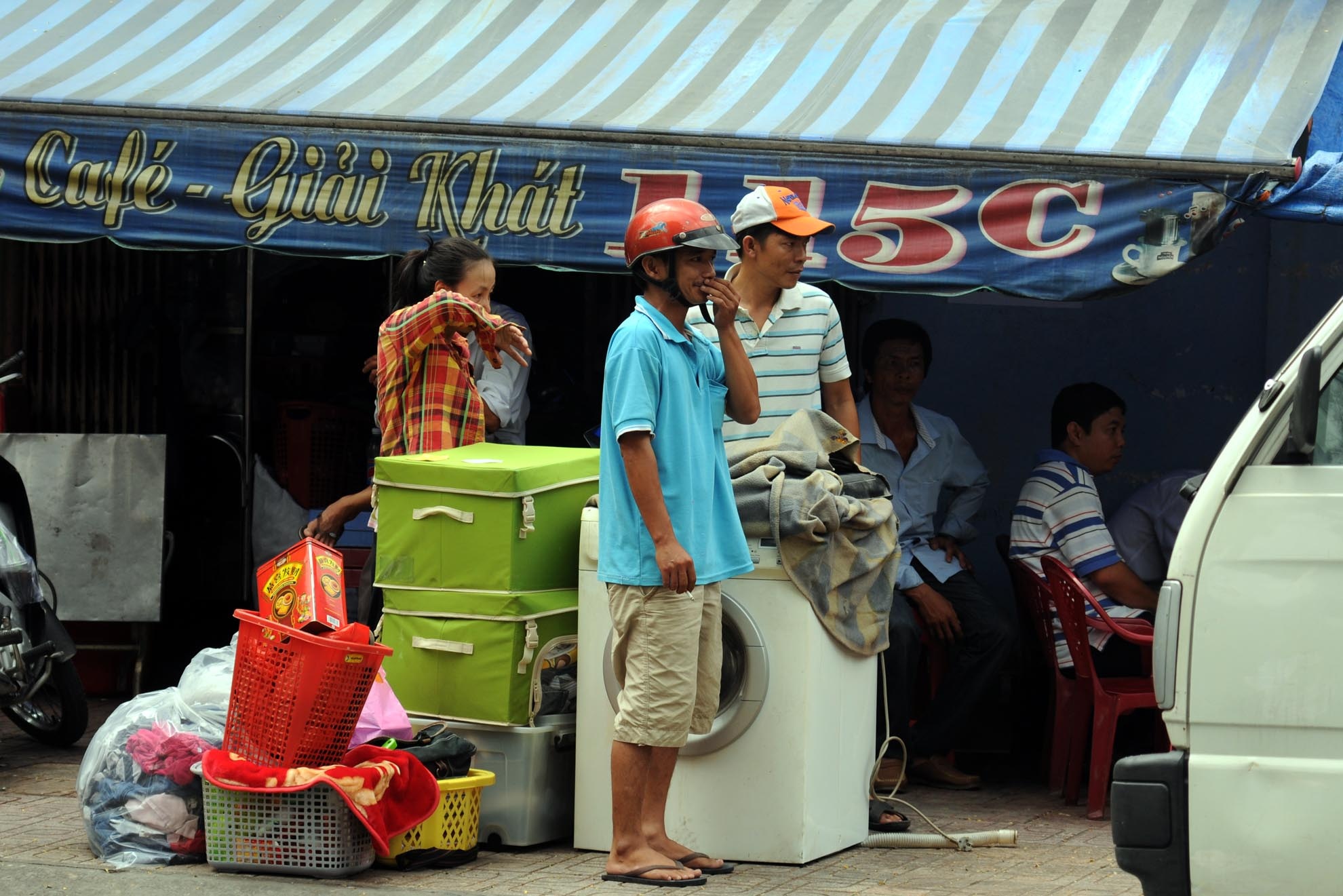 'Ho tu than' xuat hien trong nha dan Sai Gon luc nua dem hinh anh