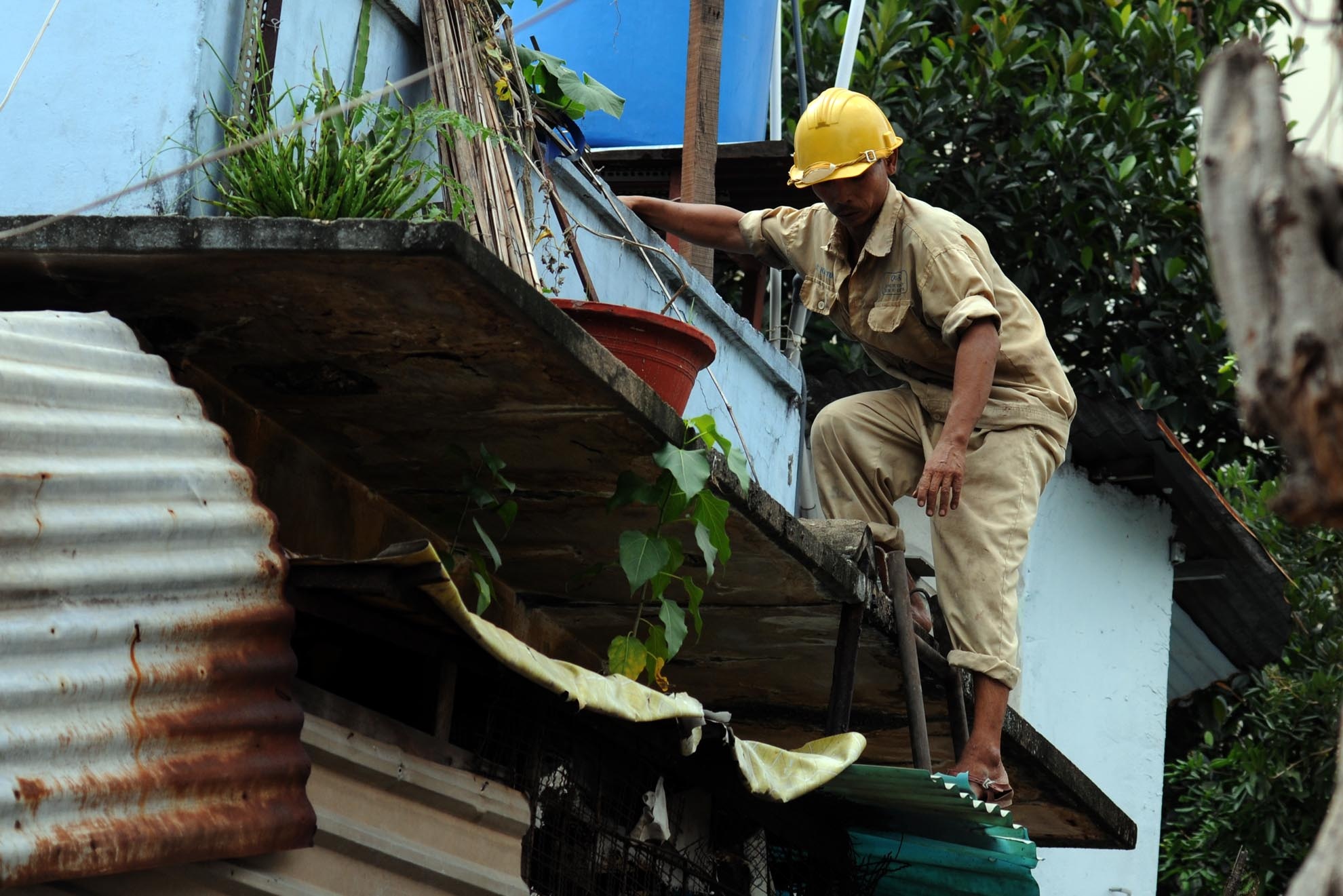 Được biết, “hố tử thần” xuất hiện vào khoảng 1 giờ 30 sáng 18/10. 