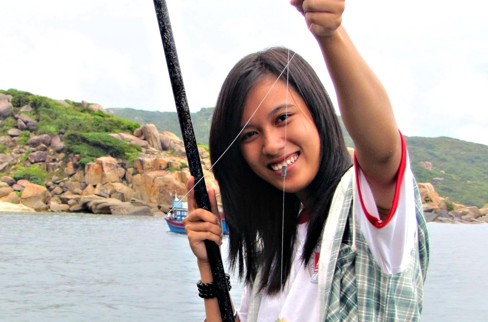 Den dao Co Ong cau ca, san cau gai bu hinh anh