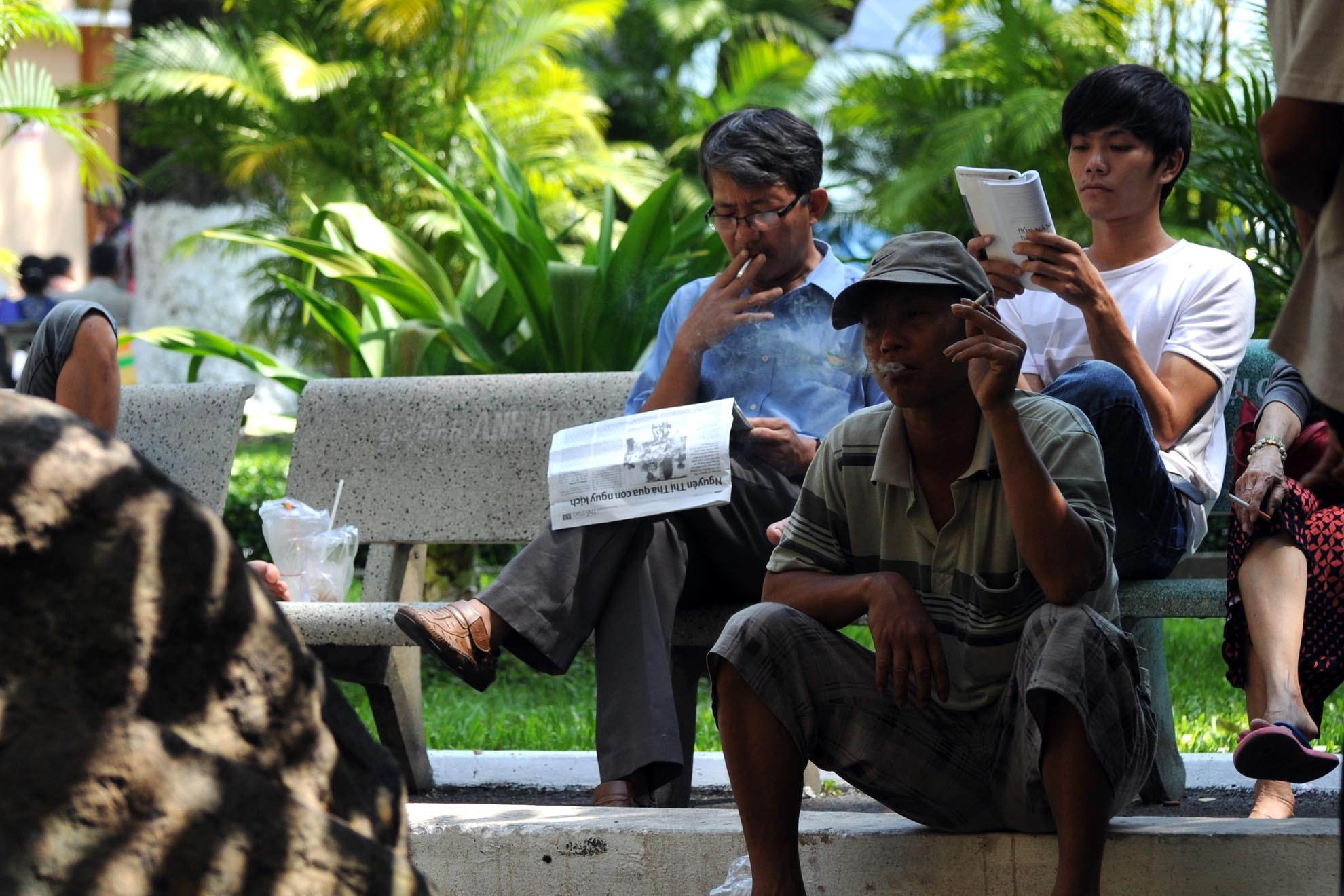 Tuy nhiên, những người hút thuốc thường tìm những chỗ không có bảo vệ để hút thuốc.