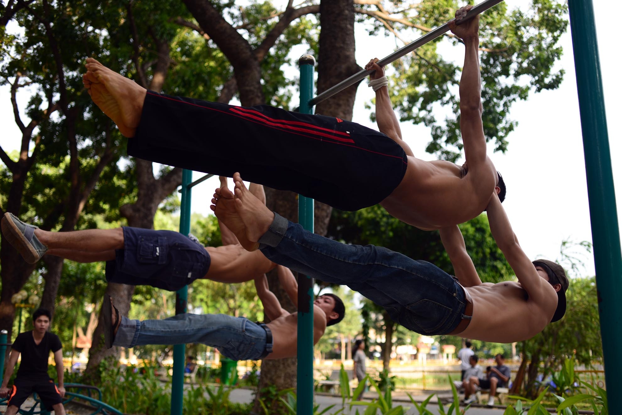 Đây là môn thể thao khá mới lạ, người chơi tập luyện giúp săn chắc các phần cơ bắp trên cơ thể.