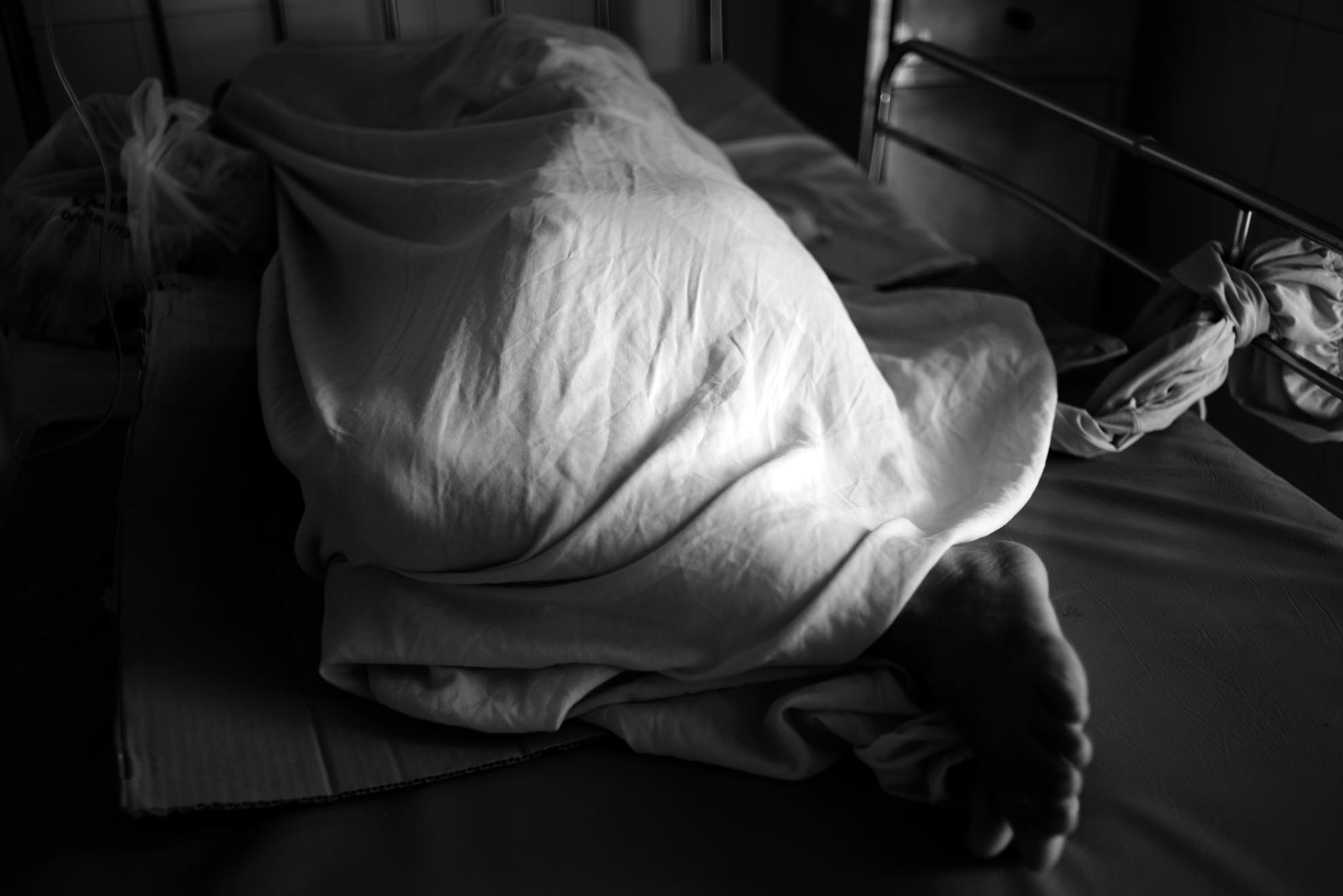 Họ tới đây, mang theo nhiều nỗi buồn và ân hận. “Ngày xưa nghe theo lời bạn bè rủ rê, lao vào con đường hút chích. Bây giờ nghĩ lại mới cảm thấy hối hận”. Anh T, một bệnh nhân chia sẻ.