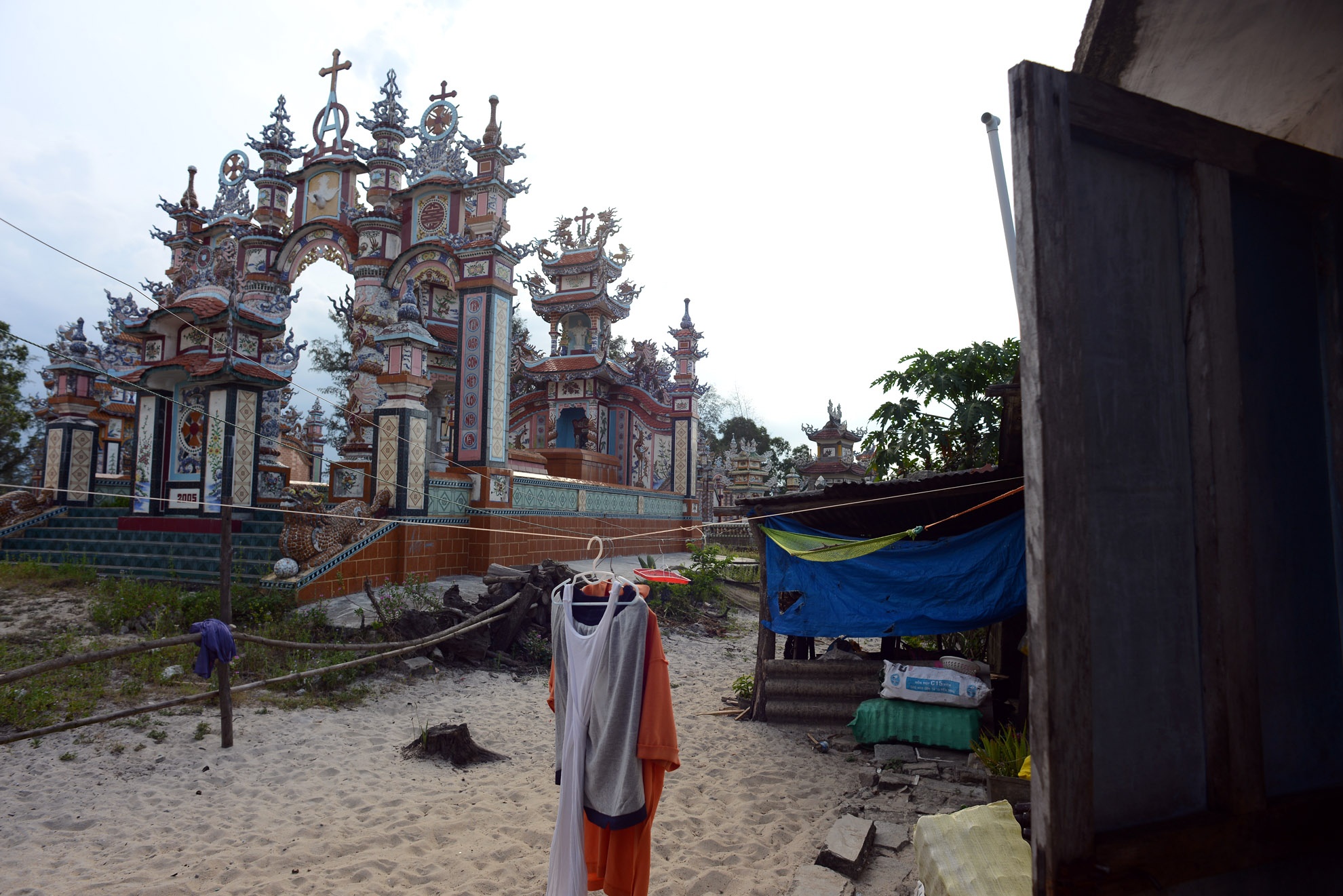 Người dân An Bằng nói riêng cũng như người Huế nói chung là những người có một đời sống tâm linh rất phong phú, sâu sắc. Quan niệm 