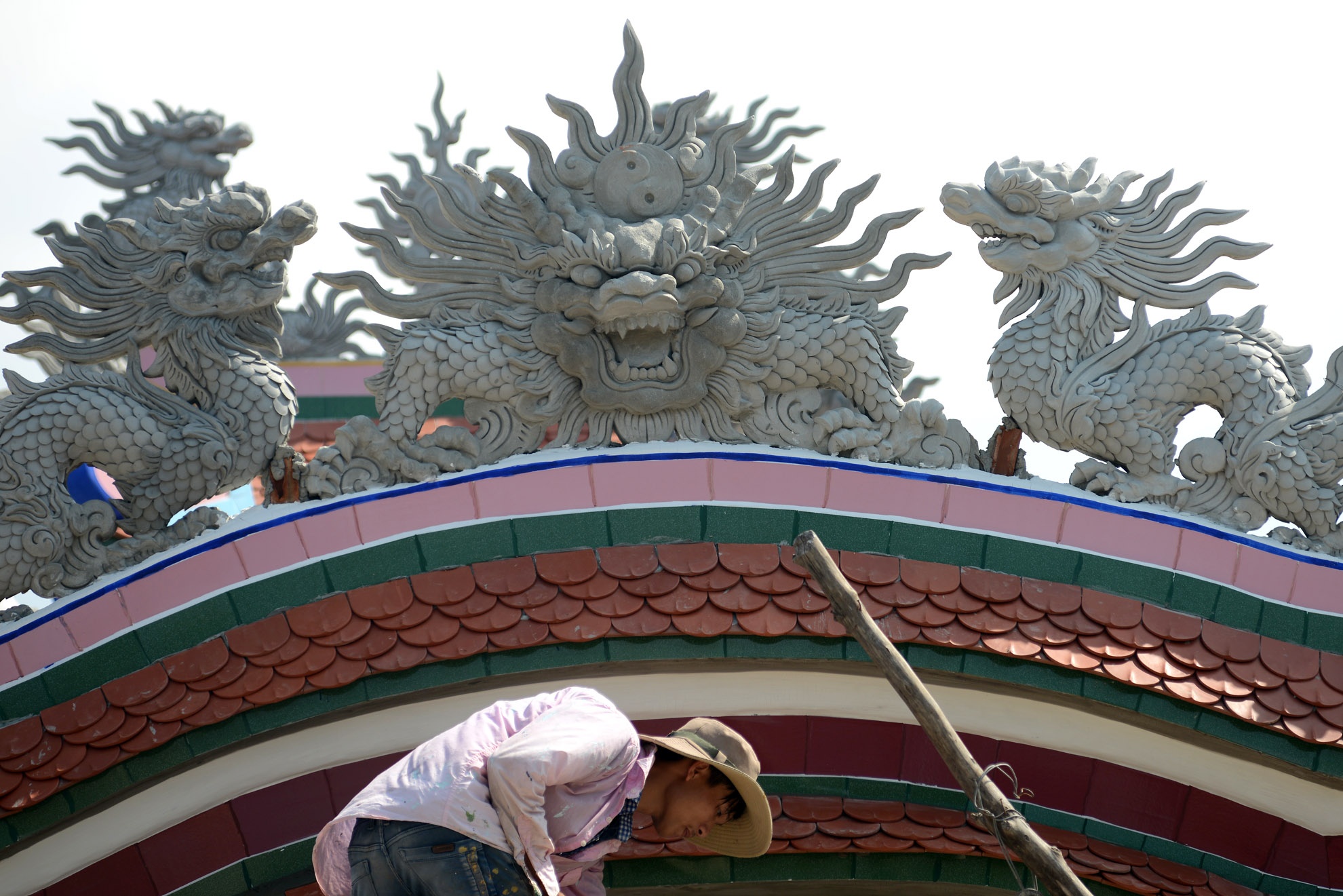 Việc xây dựng lăng mộ ở An Bằng tạo công ăn việc làm cho nhiều người trong xã Vinh An và các xã khác. Một trong những nghề làm ăn phát đạt là nghề kép- chuyên đắp nổi và khảm sành. thuỷ tinh lên các chi tiết của đình chùa, miếu, nhà thờ ở Huế. 