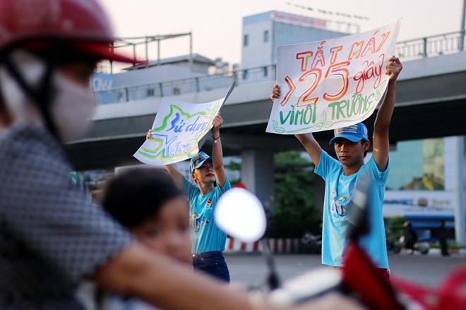 Nhieu thanh pho tat dien huong ung Gio trai dat 2016 hinh anh