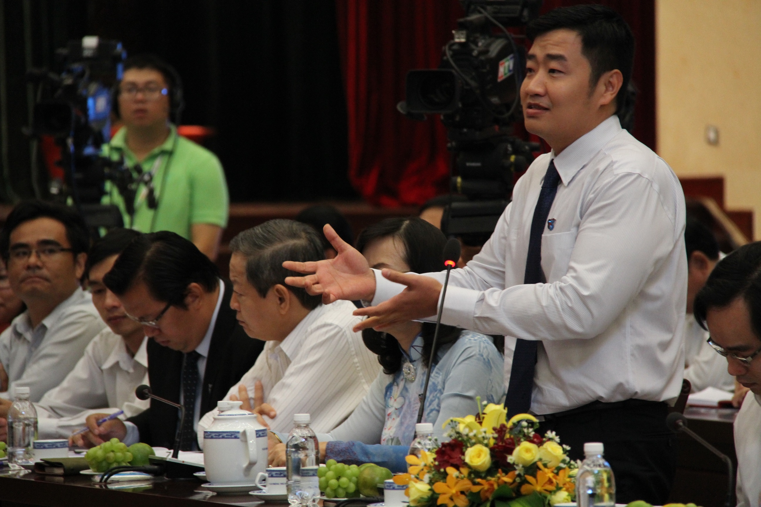 bi thu thanh uy dinh la thang anh 1