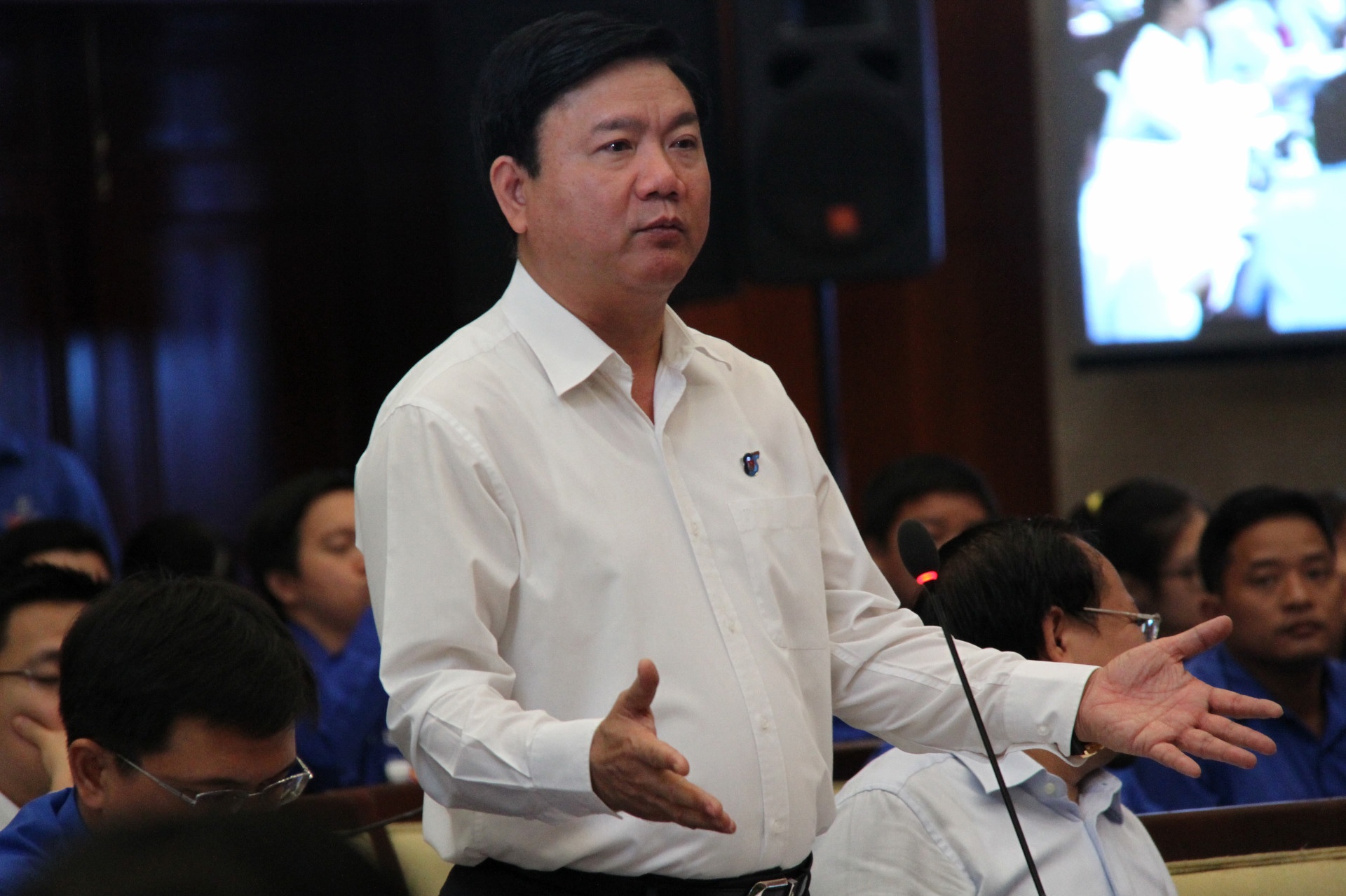 bi thu thanh uy dinh la thang anh 2