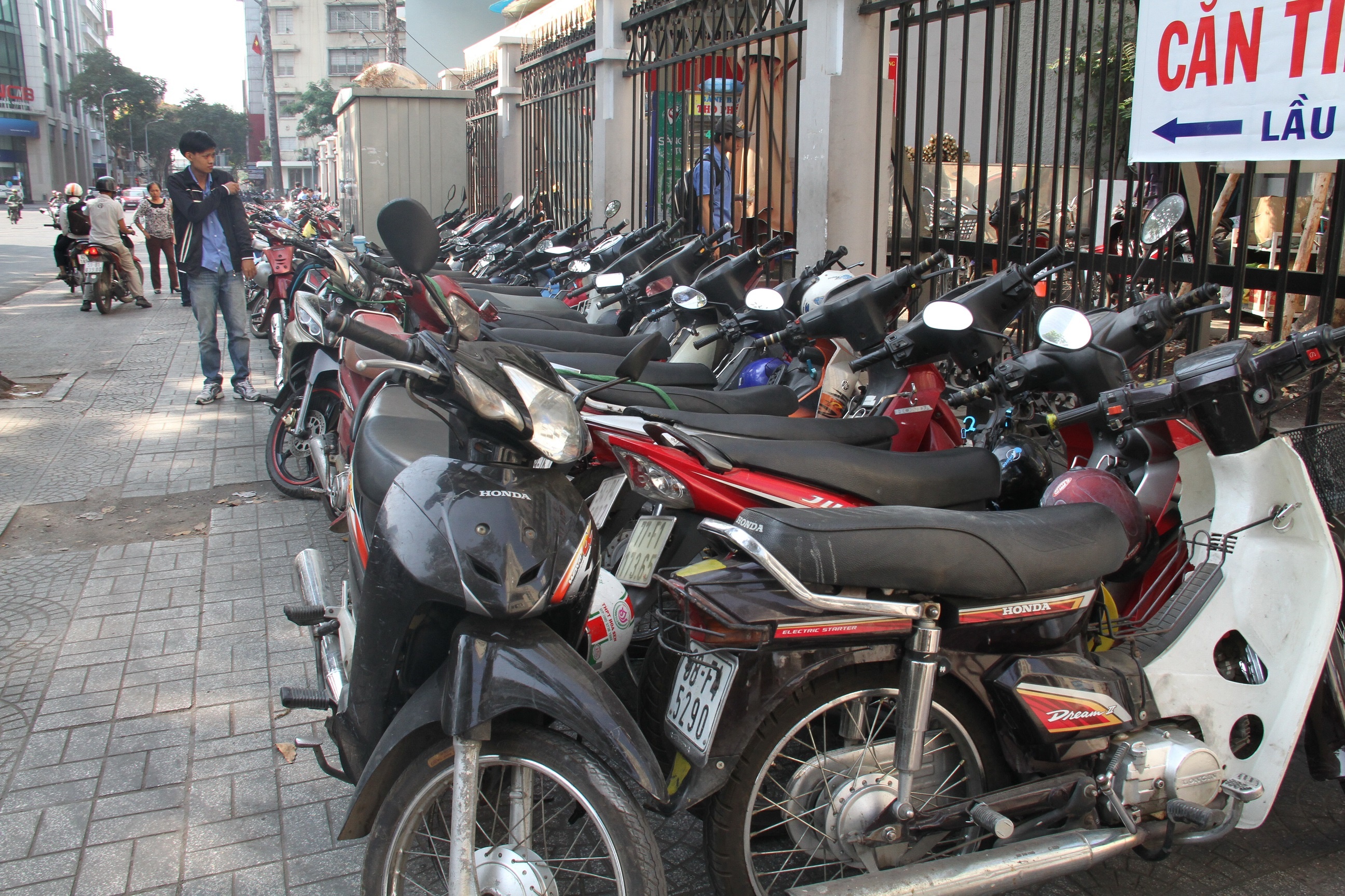 1.000 ty lat da granite via he anh 2