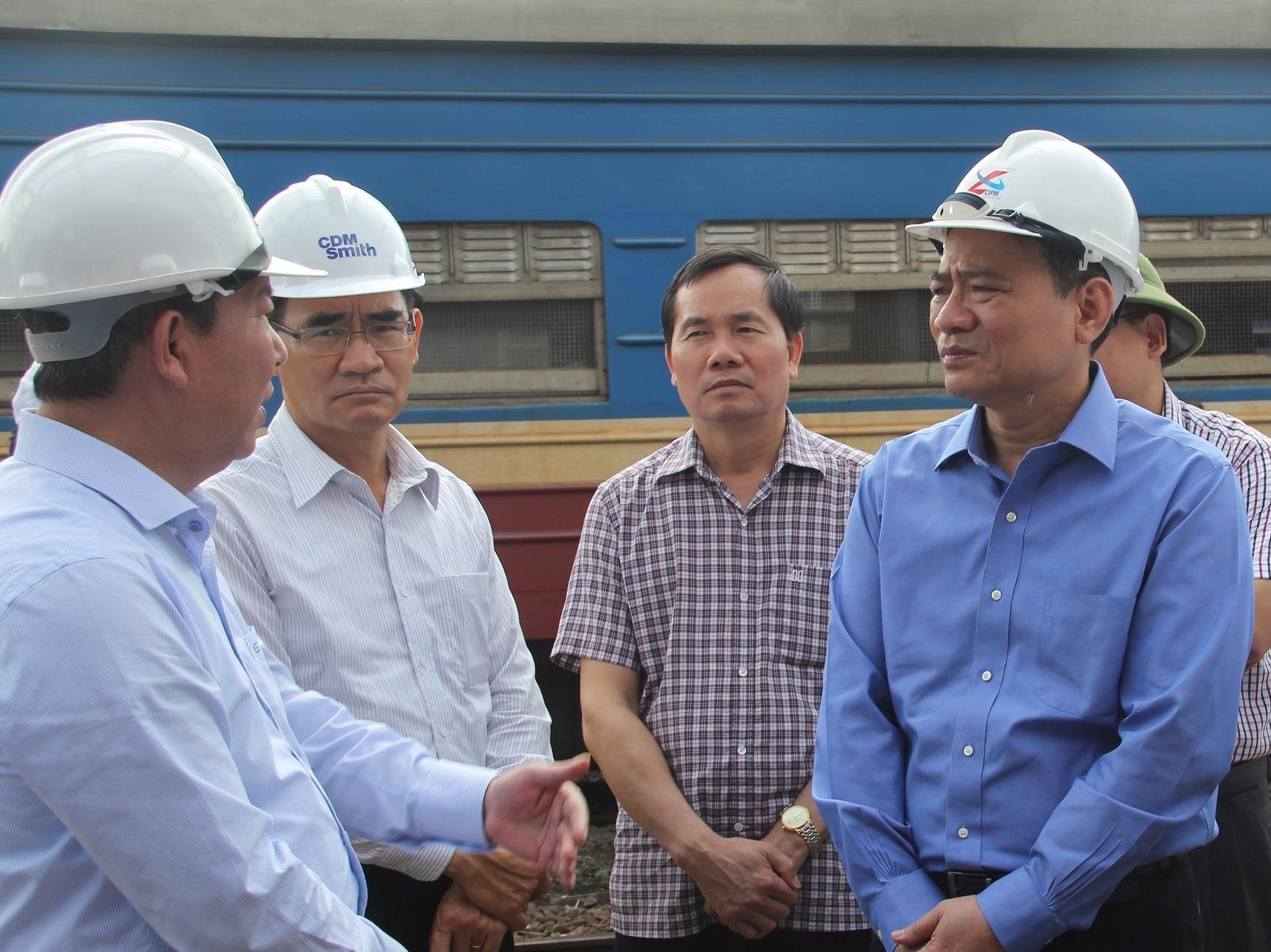 Tan Bo truong GTVT: 'Cham dut tu tuong co mot ti phong bi' hinh anh