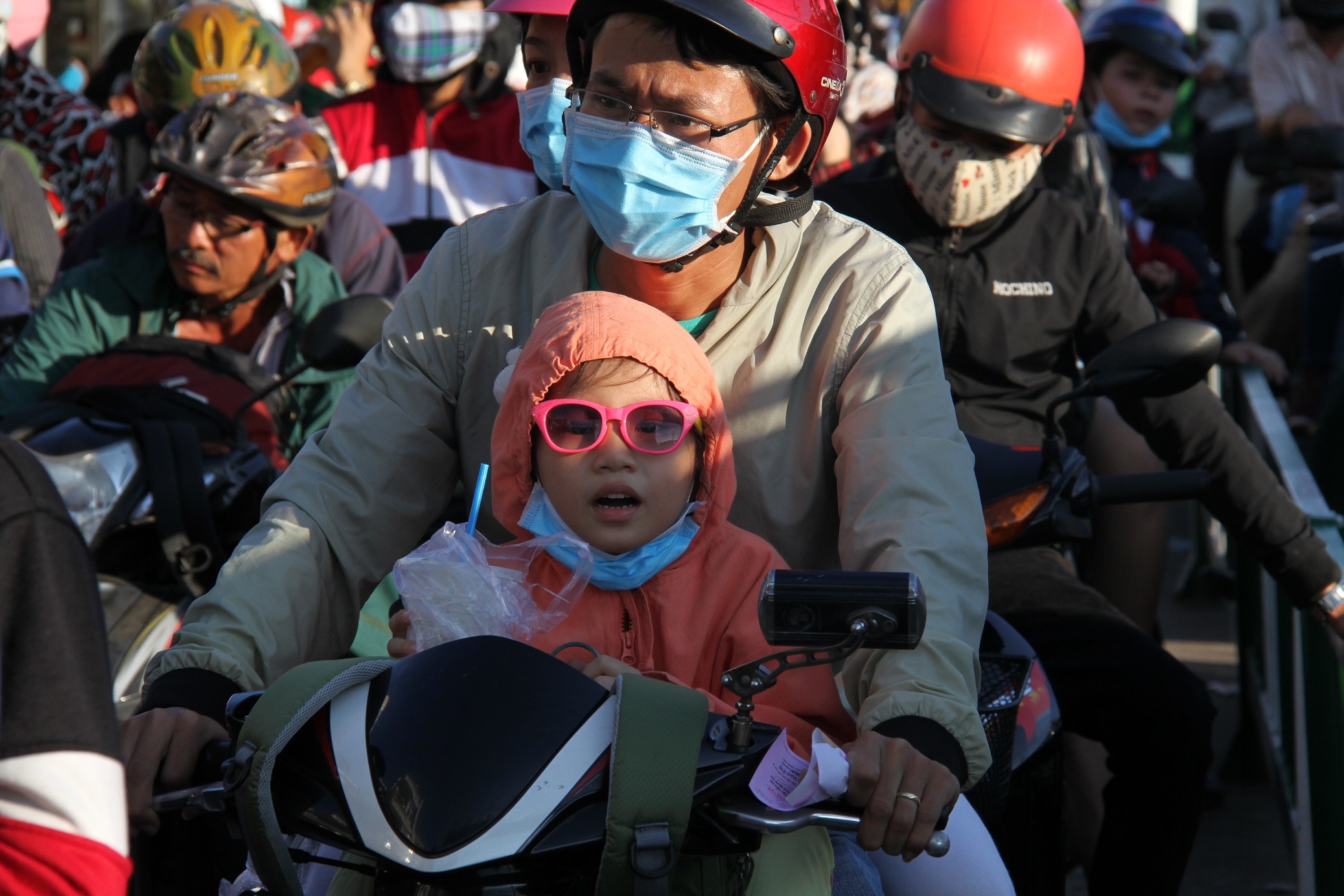 Nguoi dan bat dau quay lai Sai Gon sau le hinh anh