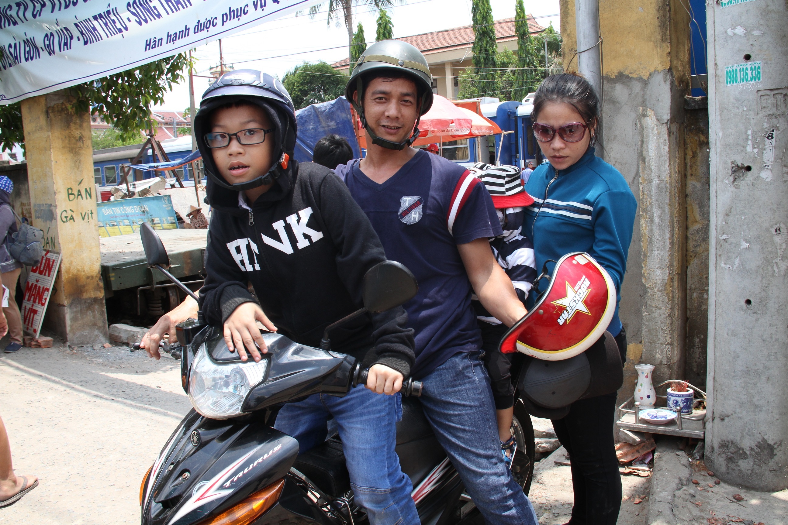 Tau ngoai o Sai Gon - Di An anh 13