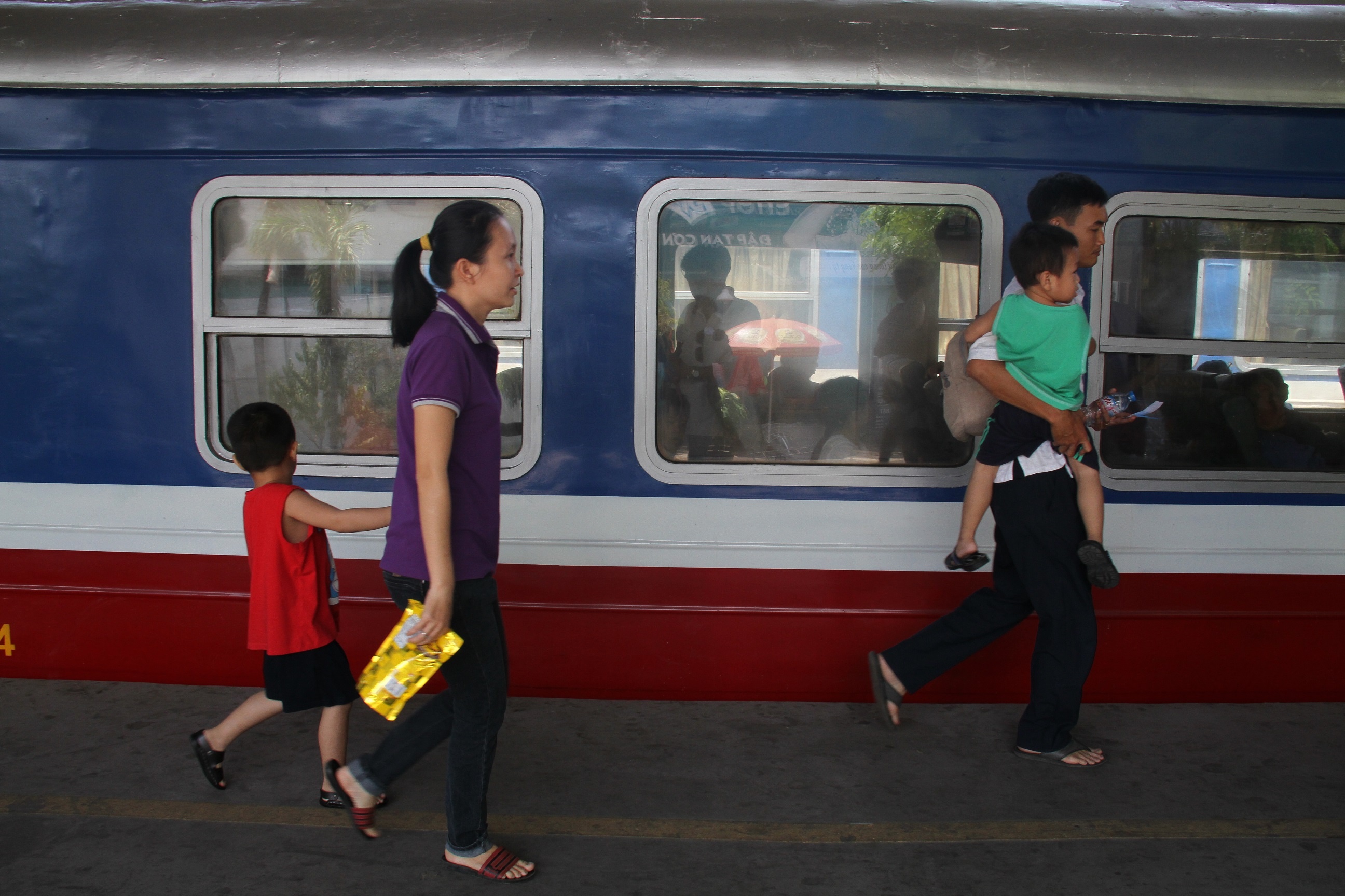Tau ngoai o Sai Gon - Di An anh 3