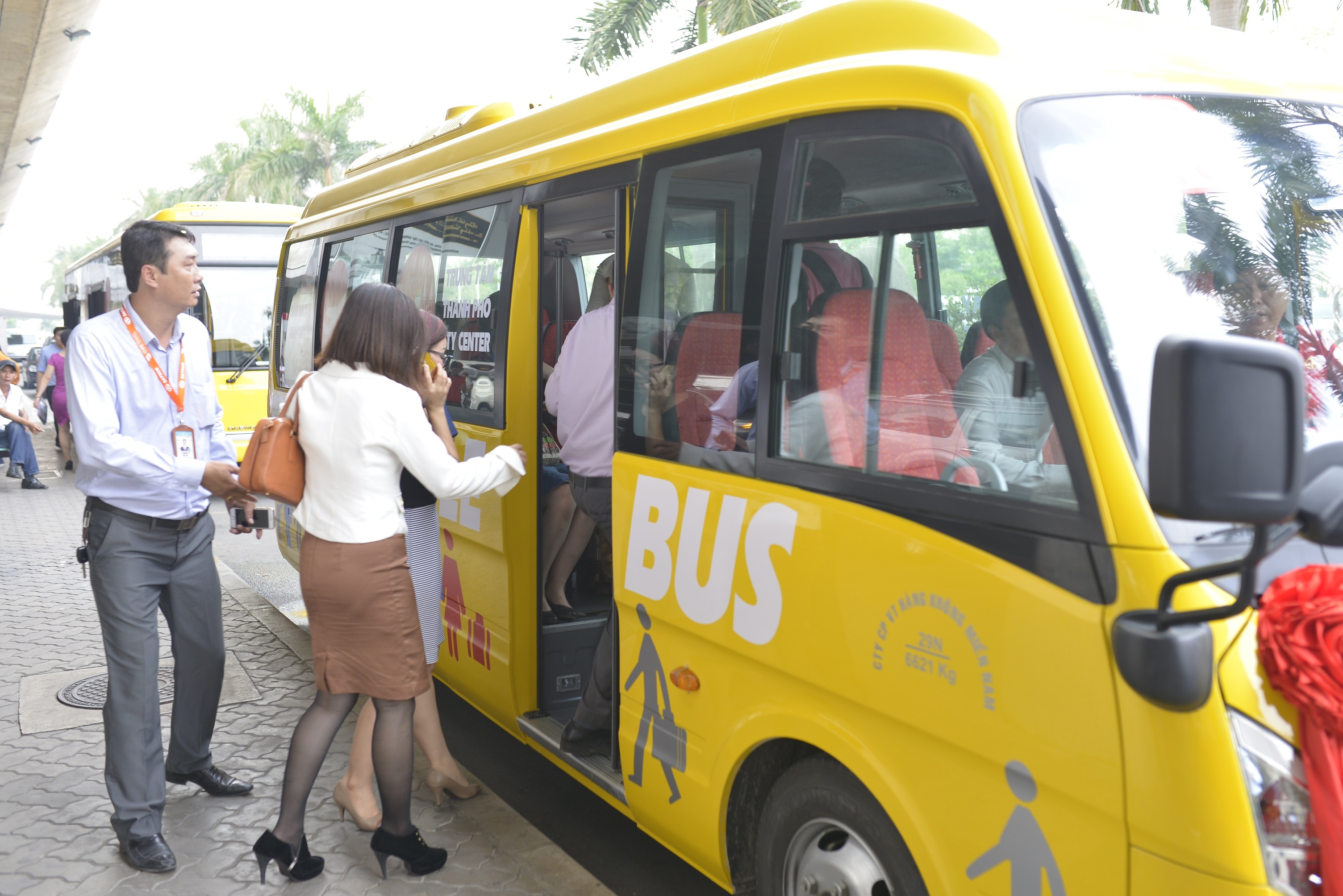 Sai Gon mo tuyen xe buyt vong quanh cac diem du lich hinh anh