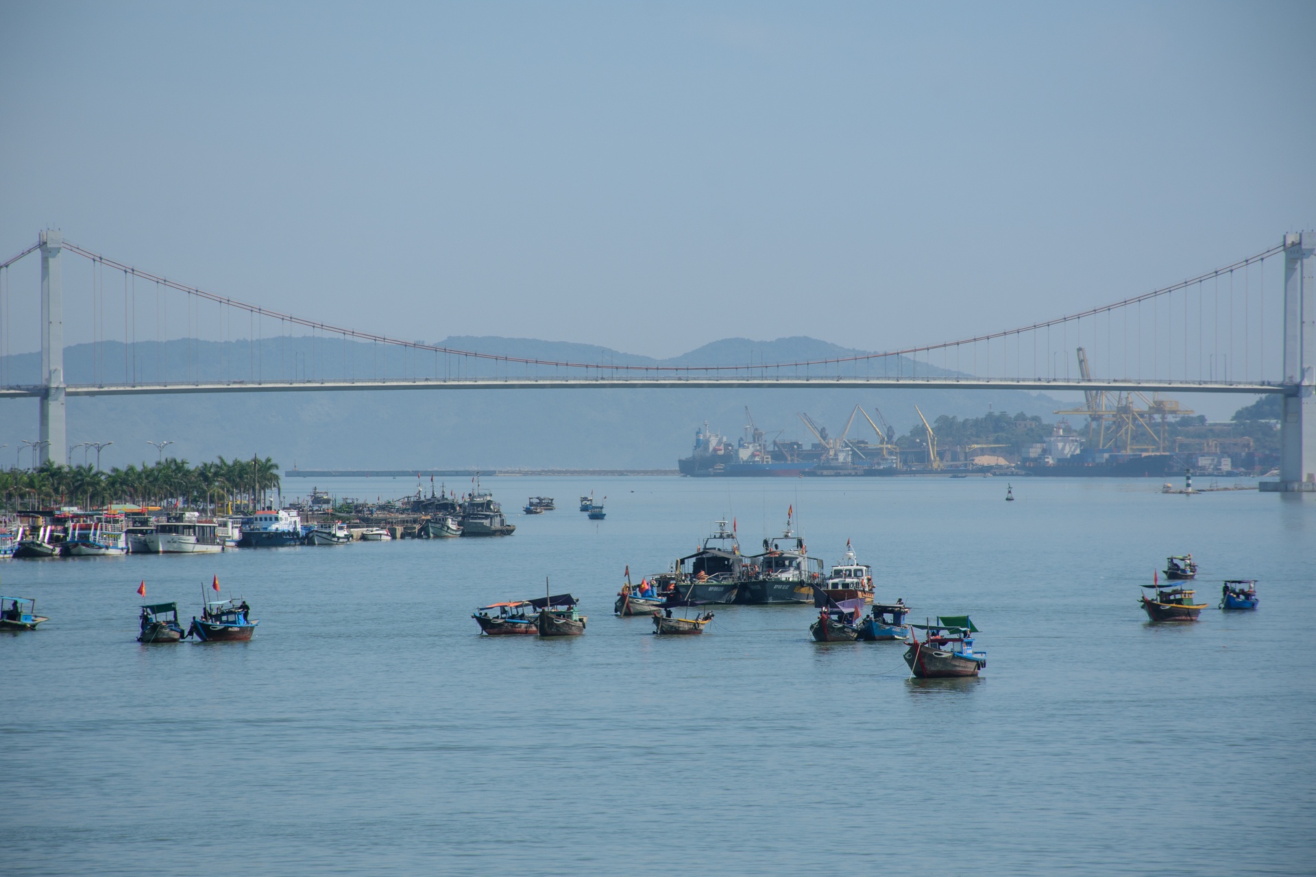 cứu hộ vụ chìm tàu sông Hàn ảnh 9 cuu ho vu chim tau song Han anh 9